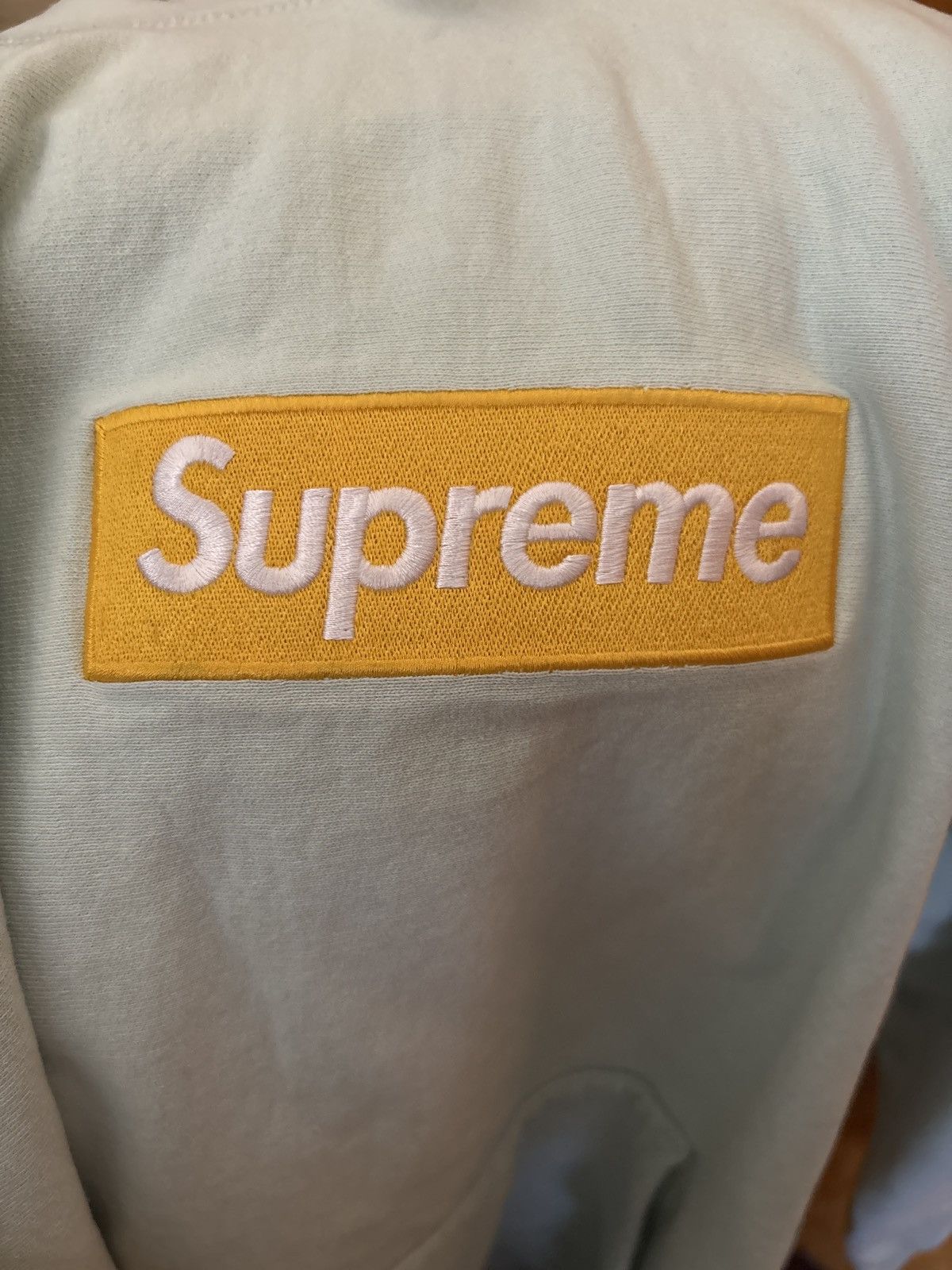 Supreme Blue Supreme Hoodie FW18 Size US XL / EU 56 / 4 - 2 Thumbnail