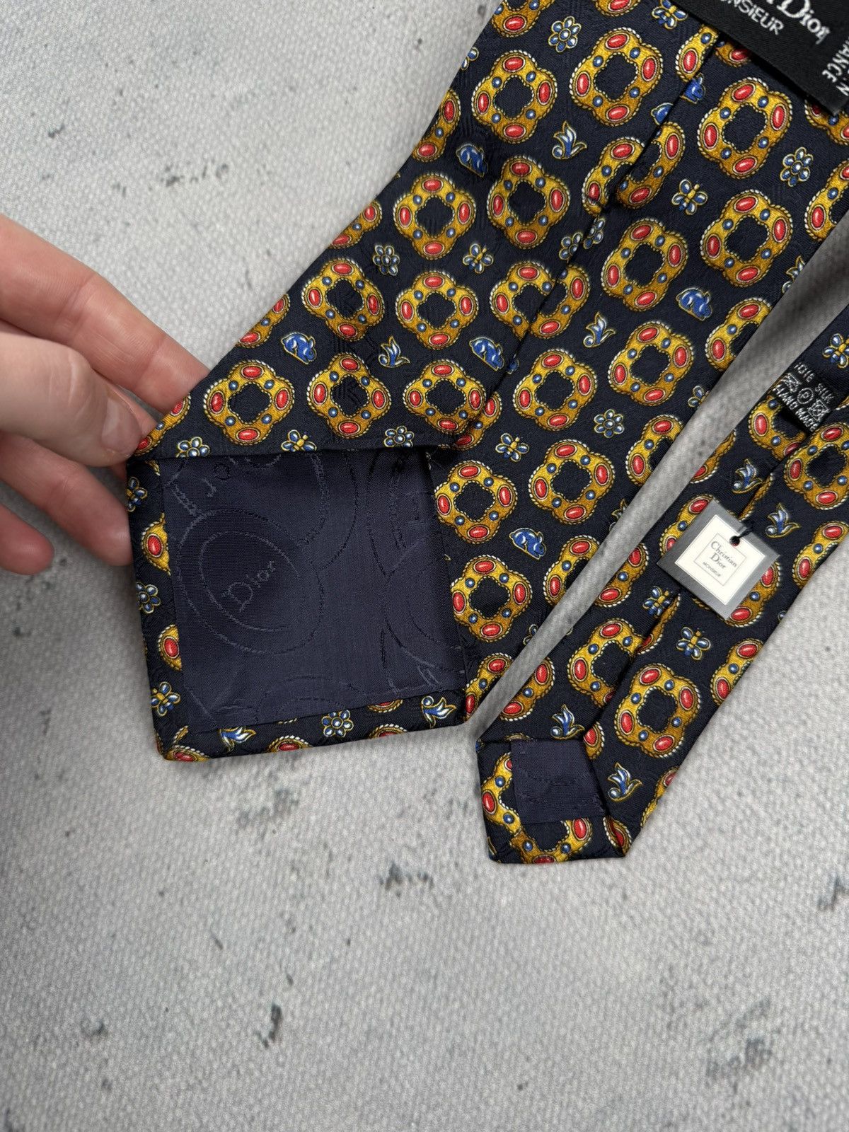 Christian Dior Monsieur Christian Dior Monsieur Vintage Silk Tie Baroque Medallion Size ONE SIZE - 7 Thumbnail