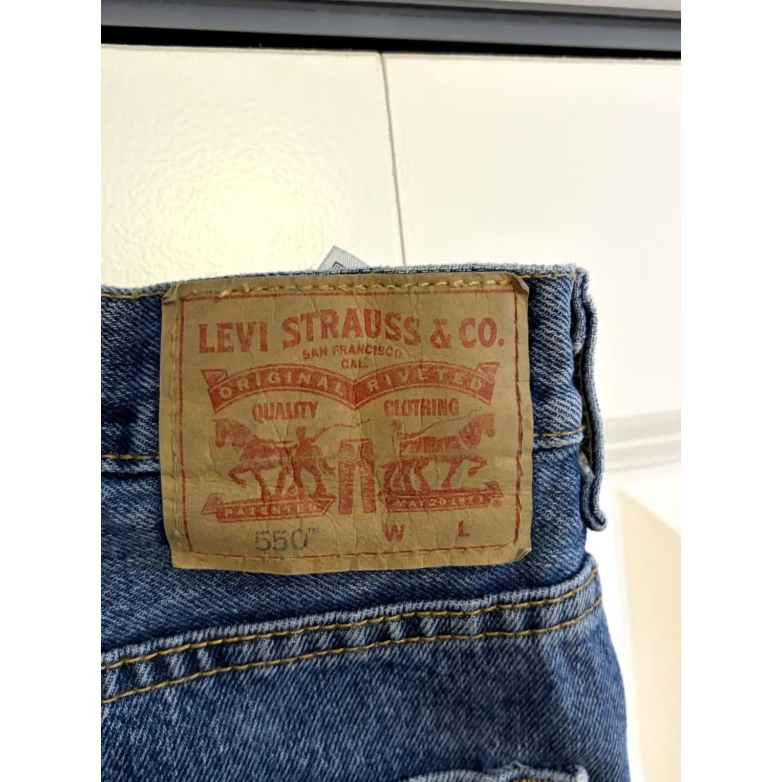Levi's NWT Levi's 550 Relaxed Fit Jeans Straight Denim Blue 56x28 Mens Big & Tall 5-Pocket Zip Zipper Logo High Rise Cotton Medium Wash Size US 40 / EU 56 - 5 Thumbnail