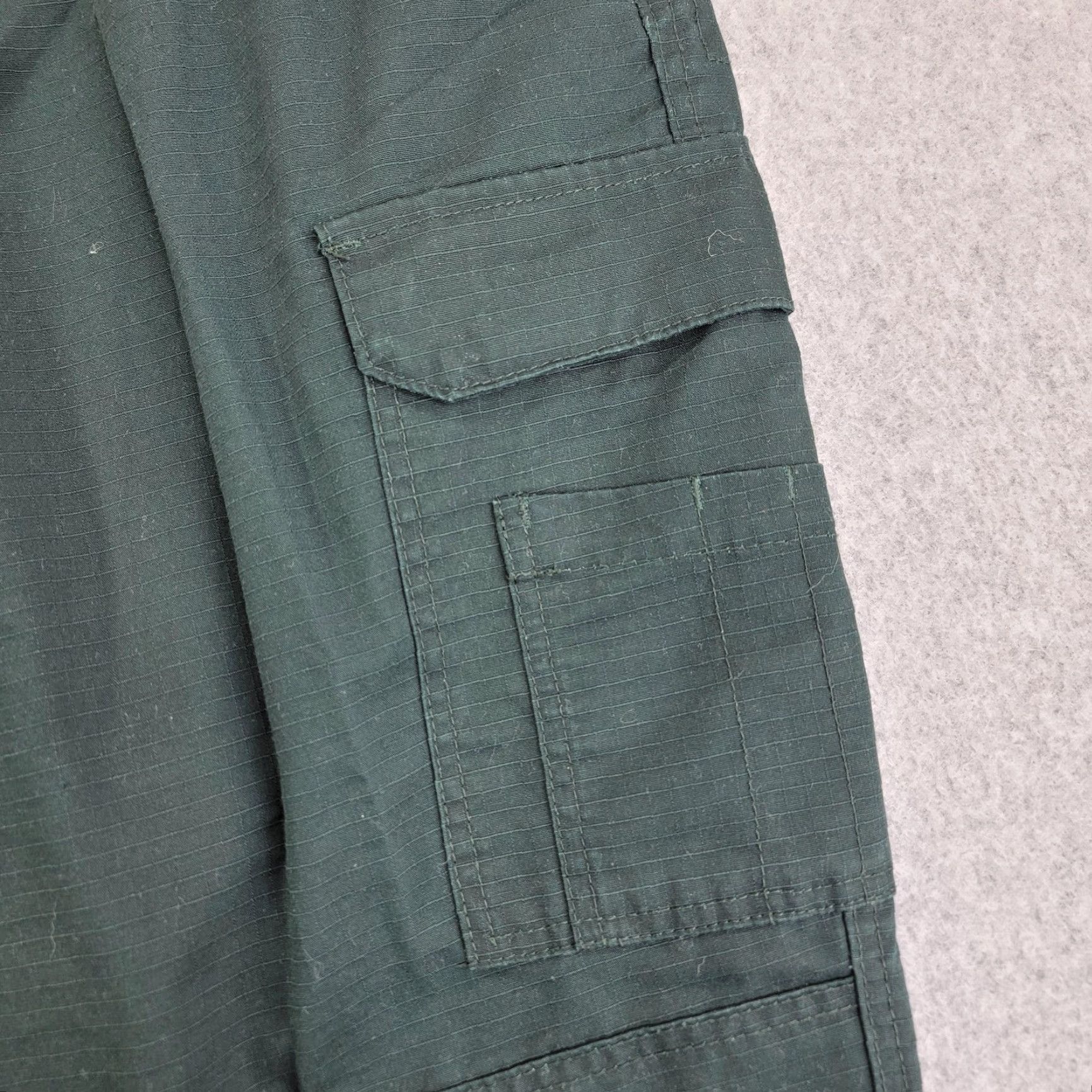 Vintage In Service Pants Mens 36x30 Green Cargo Lightweight Ripstop Workwear Elastic Waist Pockets Casual, Workwear Mens Pants 36x30 Green Size US 36 / EU 52 - 4 Thumbnail