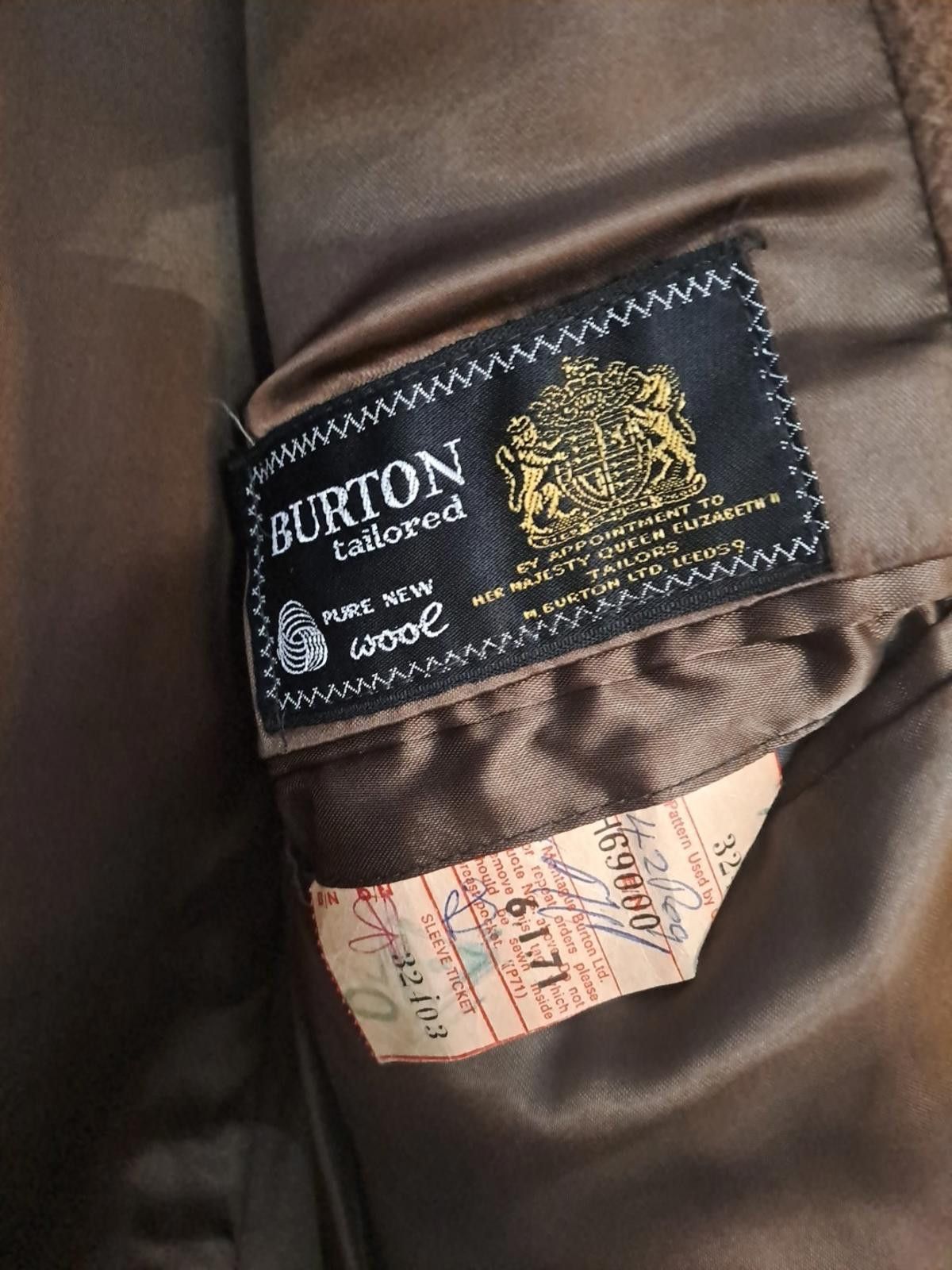 Crombie Vintage 1960s Crombie Burtons Camel Overcoat Size 42 Wool Size US L / EU 52-54 / 3 - 5 Thumbnail