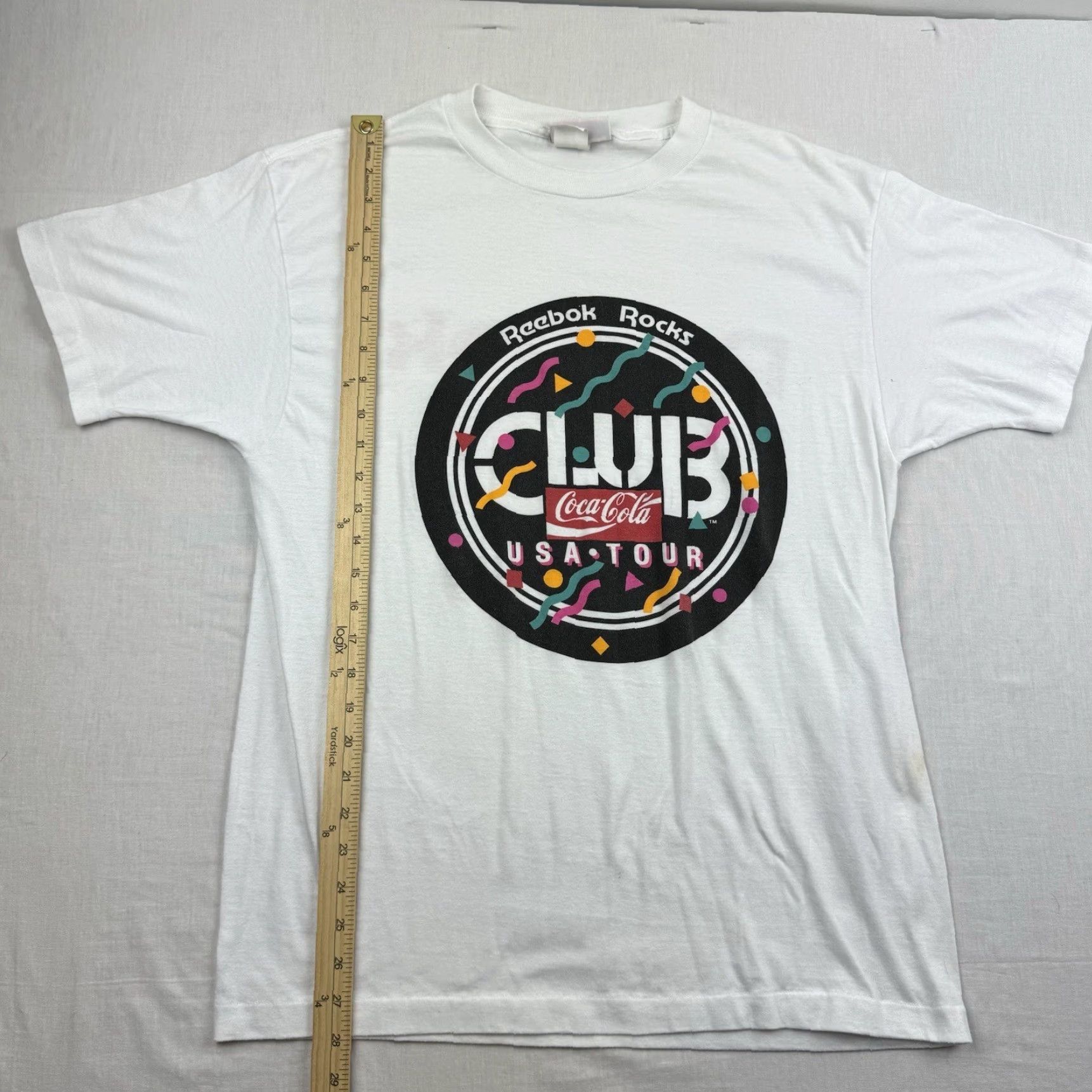 Reebok VINTAGE Reebok Shirt Adult L White 90s Coca Cola Club Tour Men Mens Size L Small stain pilling Size US L / EU 52-54 / 3 - 7 Thumbnail