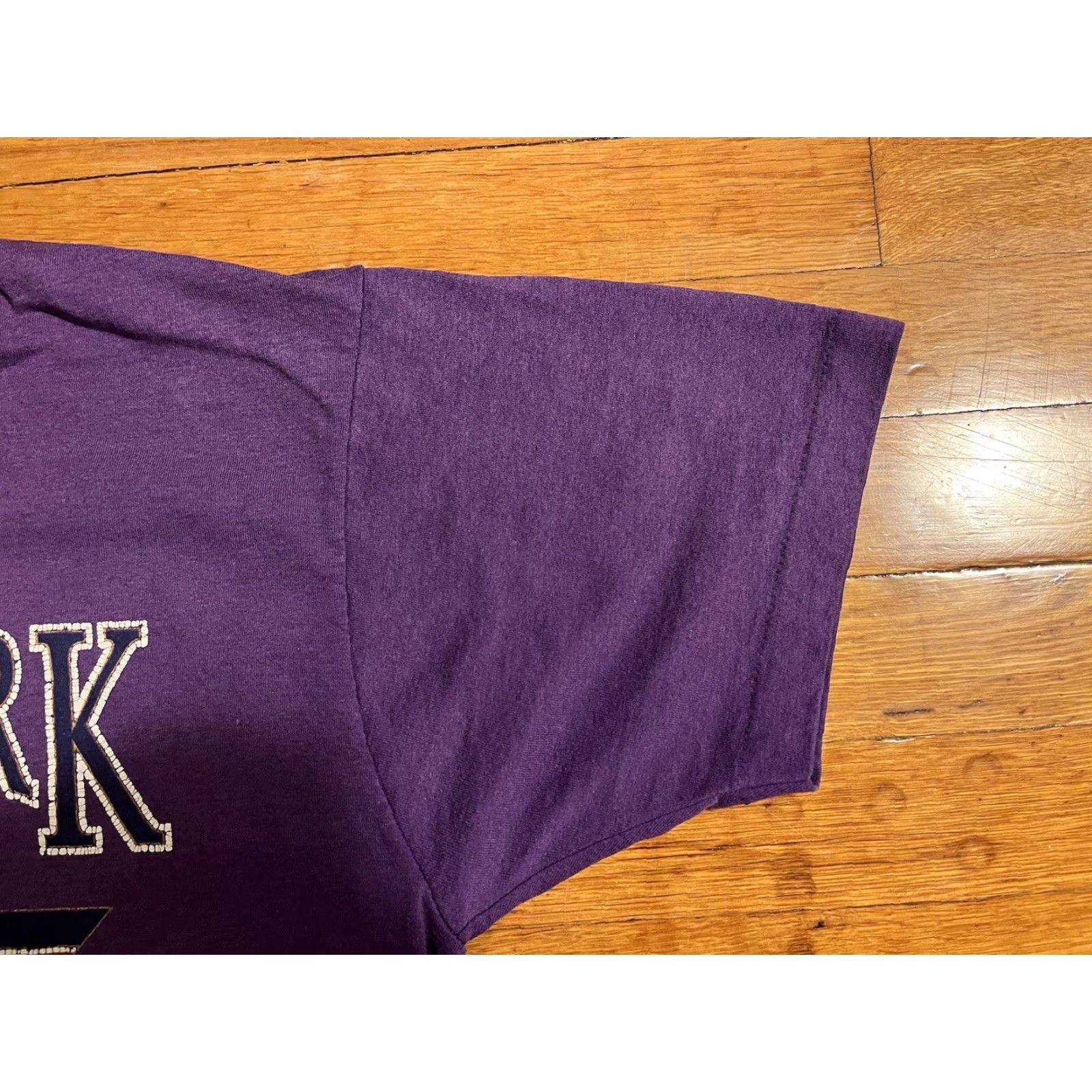 Fruit Of The Loom VINTAGE New York Twin Towers NYC Shirt Men’s Large Purple Single Stitch 90s Brand Fruit of the Loom Shirt Men L Purple 90s NYC Vintage Mens Size US L / EU 52-54 / 3 - 4 Thumbnail
