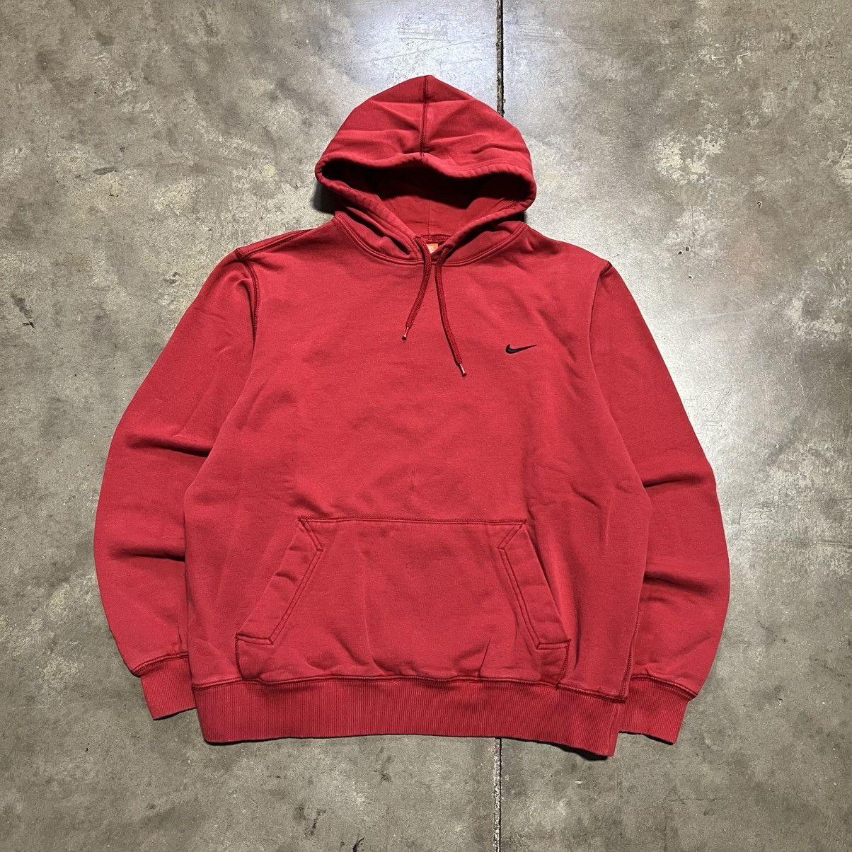 Nike Vintage Nike Mini Swoosh Hoodie Sweatshirt Faded Boxy Red Size US L / EU 52-54 / 3 - 1 Thumbnail