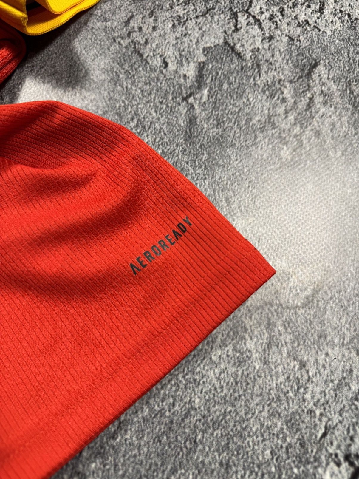 Adidas Adidas Wales Home Jersey 2020-2021 — Perfect Condition Size US L / EU 52-54 / 3 - 5 Thumbnail