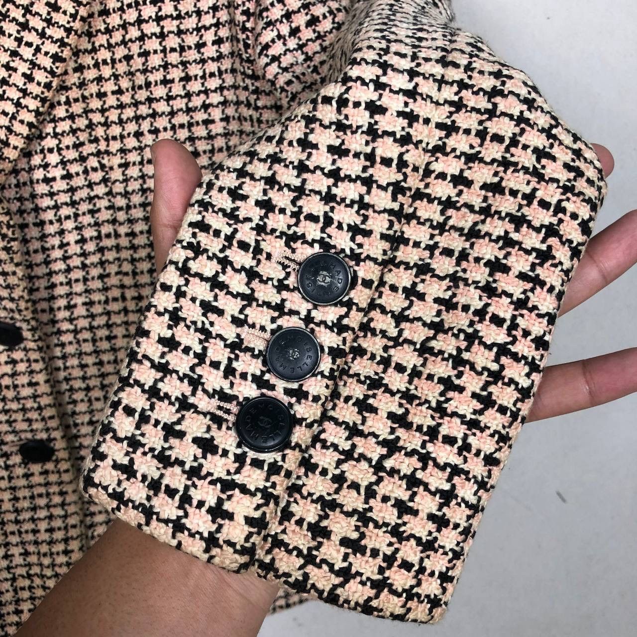 Chanel CHANEL Vintage 90s Pink Black Tweed Blazer FR36 Luxury Size XS / US 0-2 / IT 36-38 - 14 Thumbnail