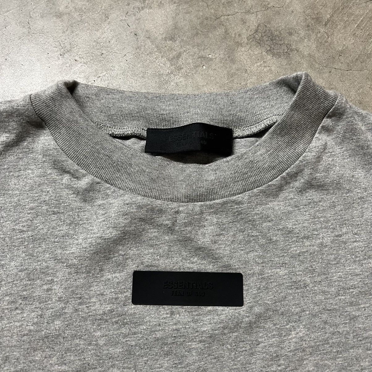Essentials × Fear of God Fear of God FOG Essentials Basic Grey T-Shirt Size US L / EU 52-54 / 3 - 3 Thumbnail