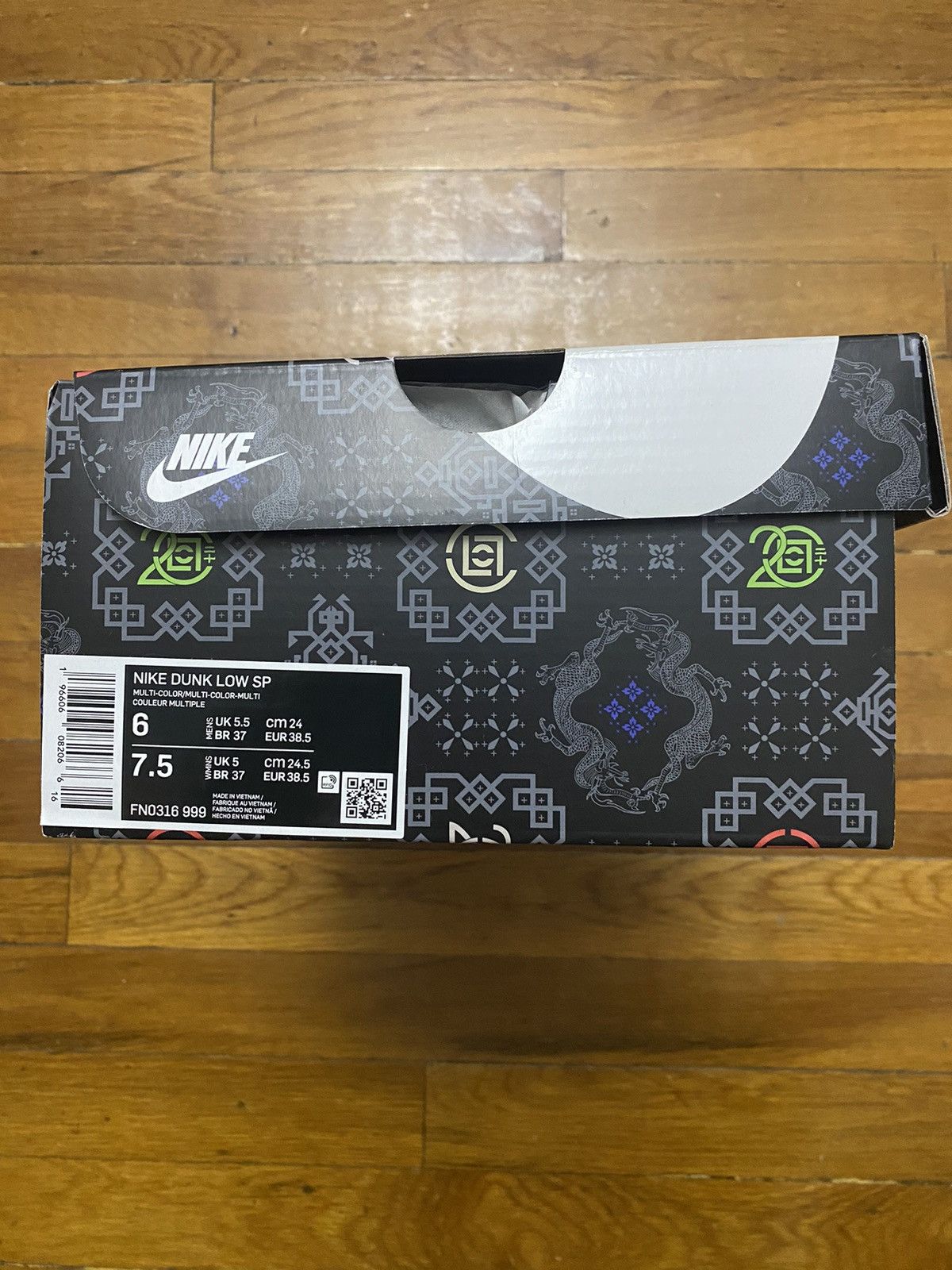CLOT × Nike Size 6 - Nike Dunk Low SP What The CLOT with Card Men’s Size US 6 / EU 39 - 9 Thumbnail