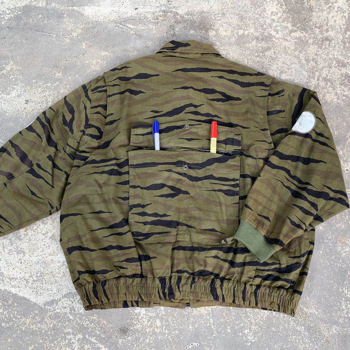 Japanese Brand Vintage 90s Persons sports Camo Bomber Jacket Size US XL / EU 56 / 4 - 2 Thumbnail