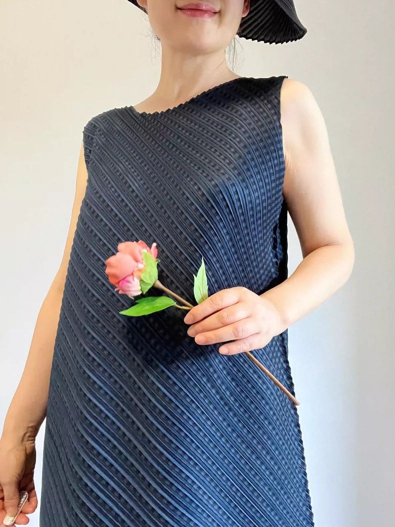 Issey Miyake Issey Miyake Round dress Size L / US 10 / IT 46 - 2 Thumbnail