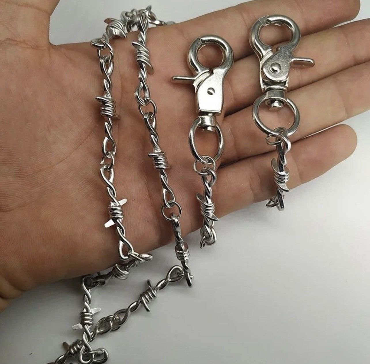 Jewelry 52 Cm Barb Wire Wallet Chain in Silver, Women's