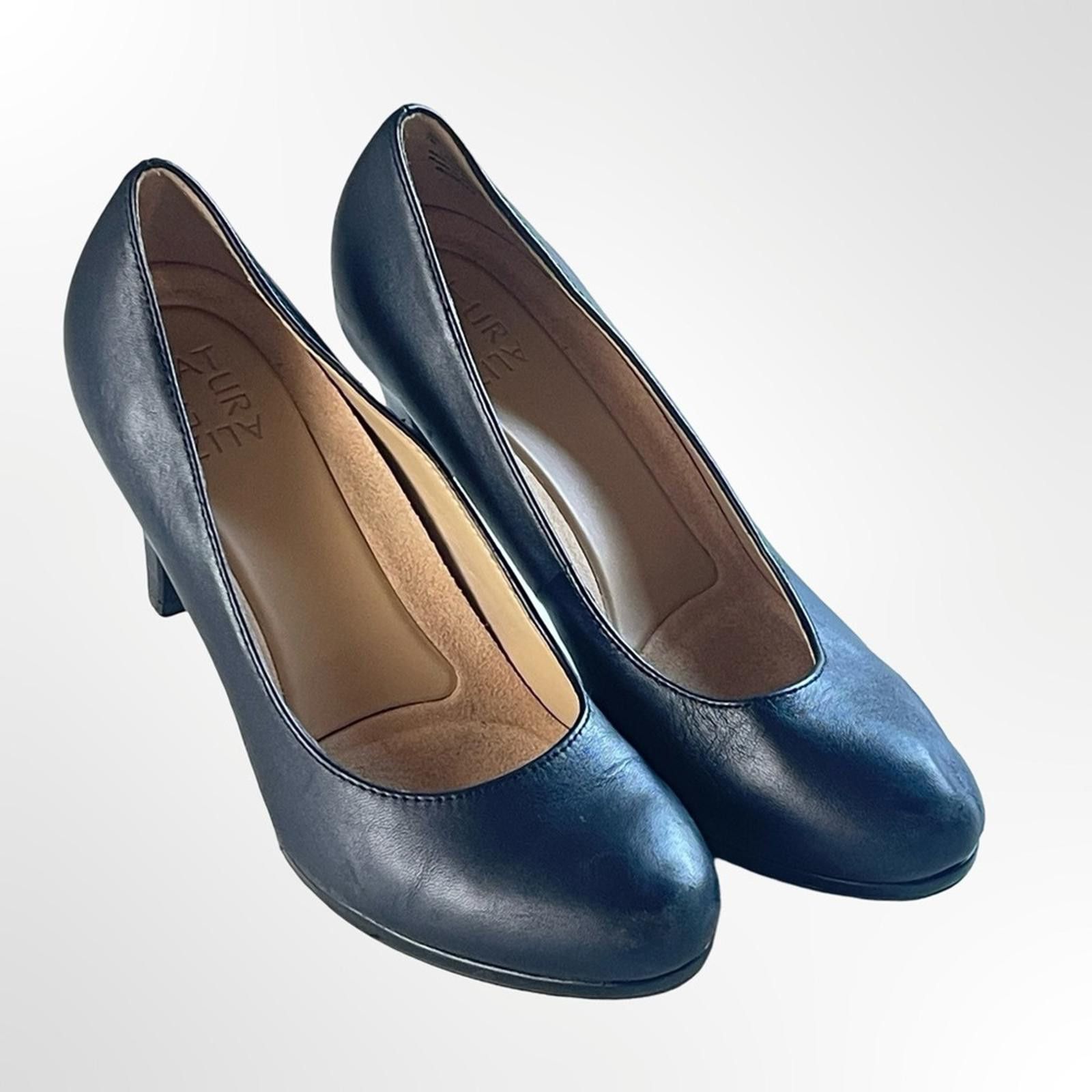 Other Naturalizer Elegant Black Pumps in size 7 Size US 7 / IT 37 - 1 Thumbnail