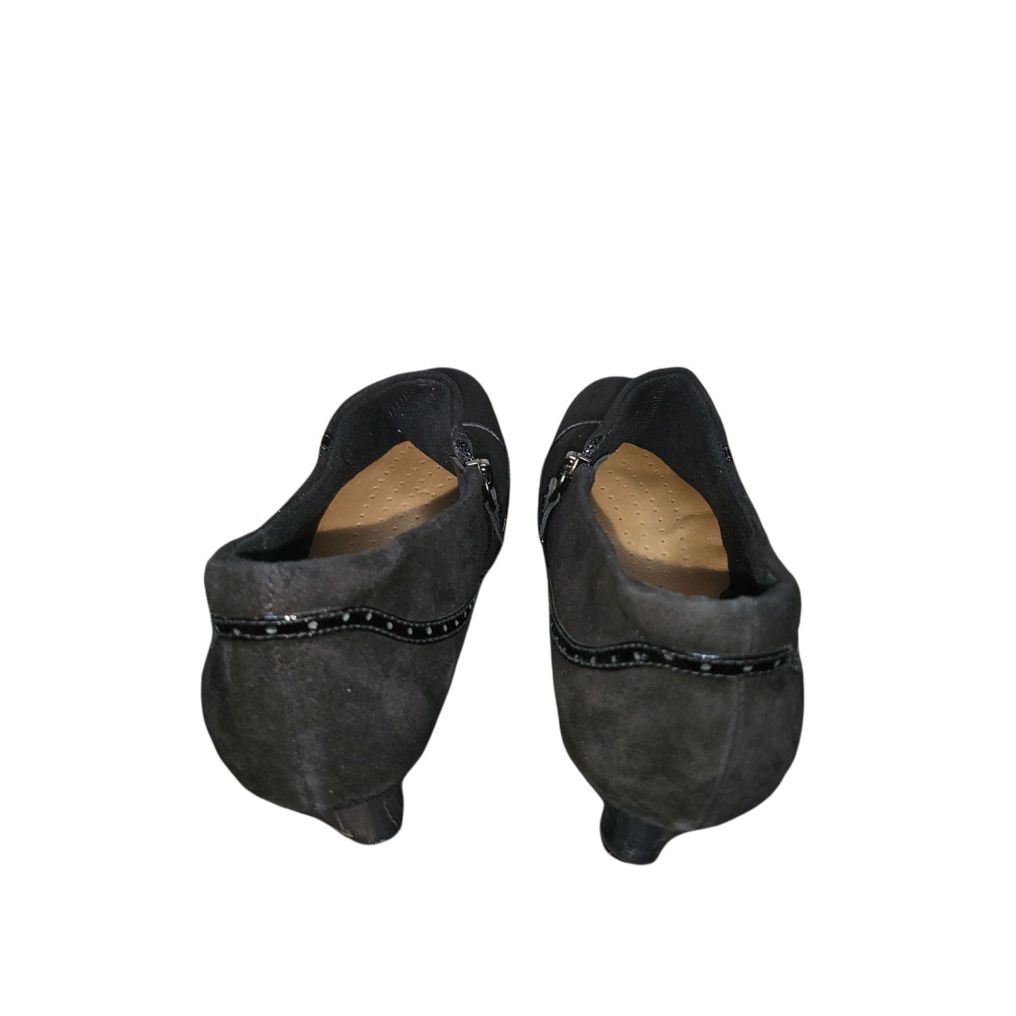 Clarks Clarks Artisan Block Heels Women Sz 10M Black Suede Leather Size US 10 / IT 40 - 4 Thumbnail