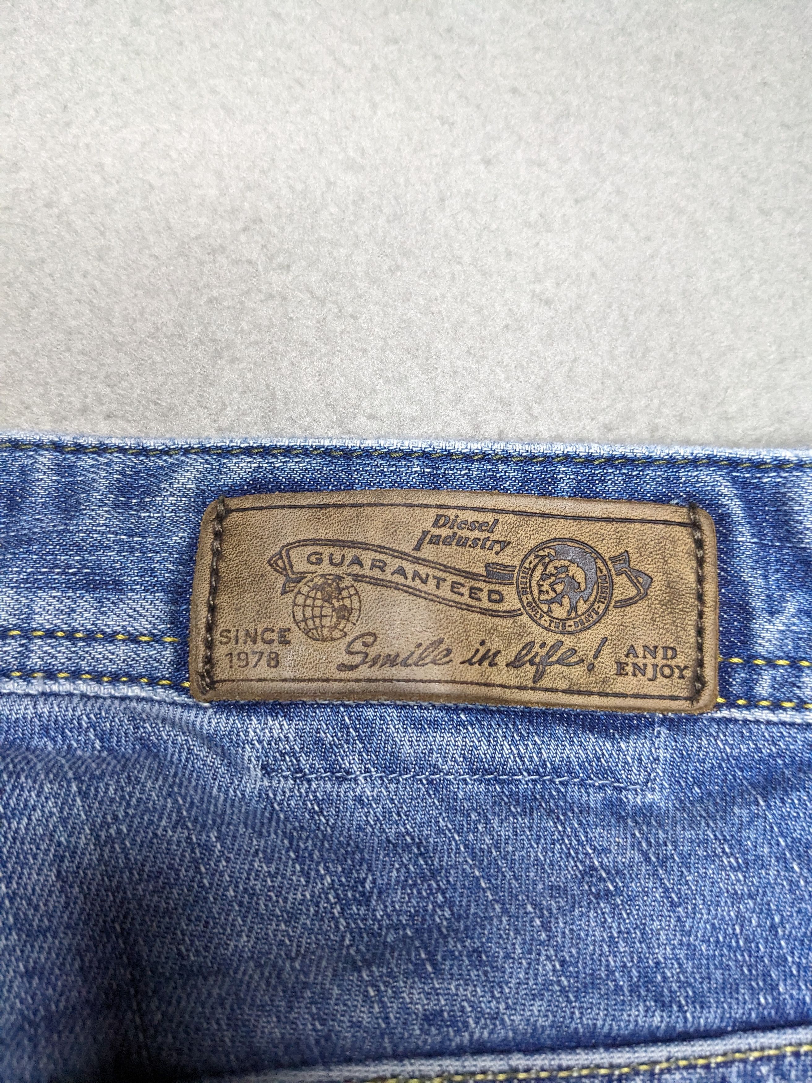 Diesel Diesel Mens Jean Shorts Size 30 Denim Stretch Whiskers Slim Size US 30 / EU 46 - 10 Thumbnail