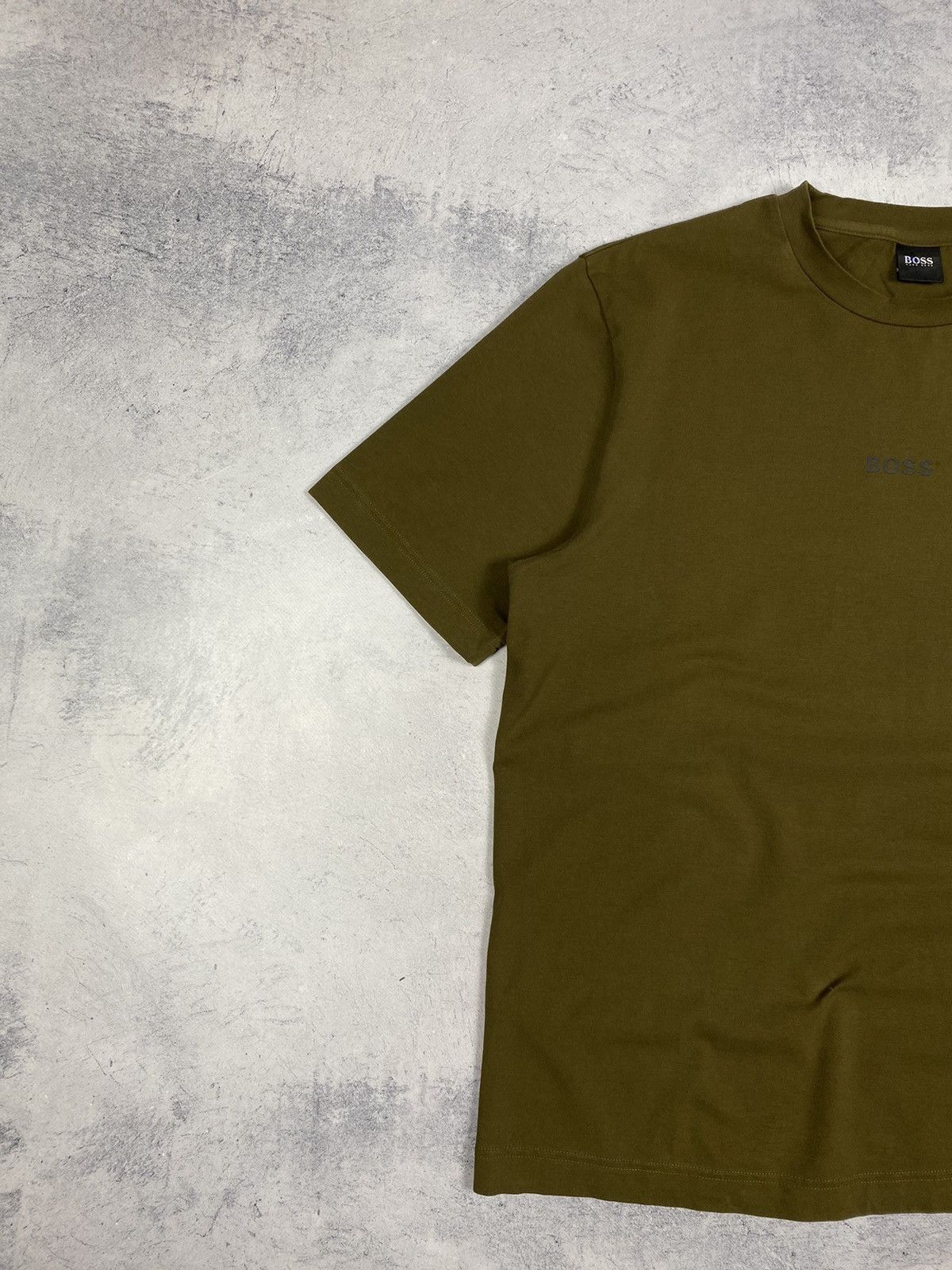 Hugo Boss Hugo Boss Center Logo Designer Olive T Shirt Size US M / EU 48-50 / 2 - 4 Thumbnail