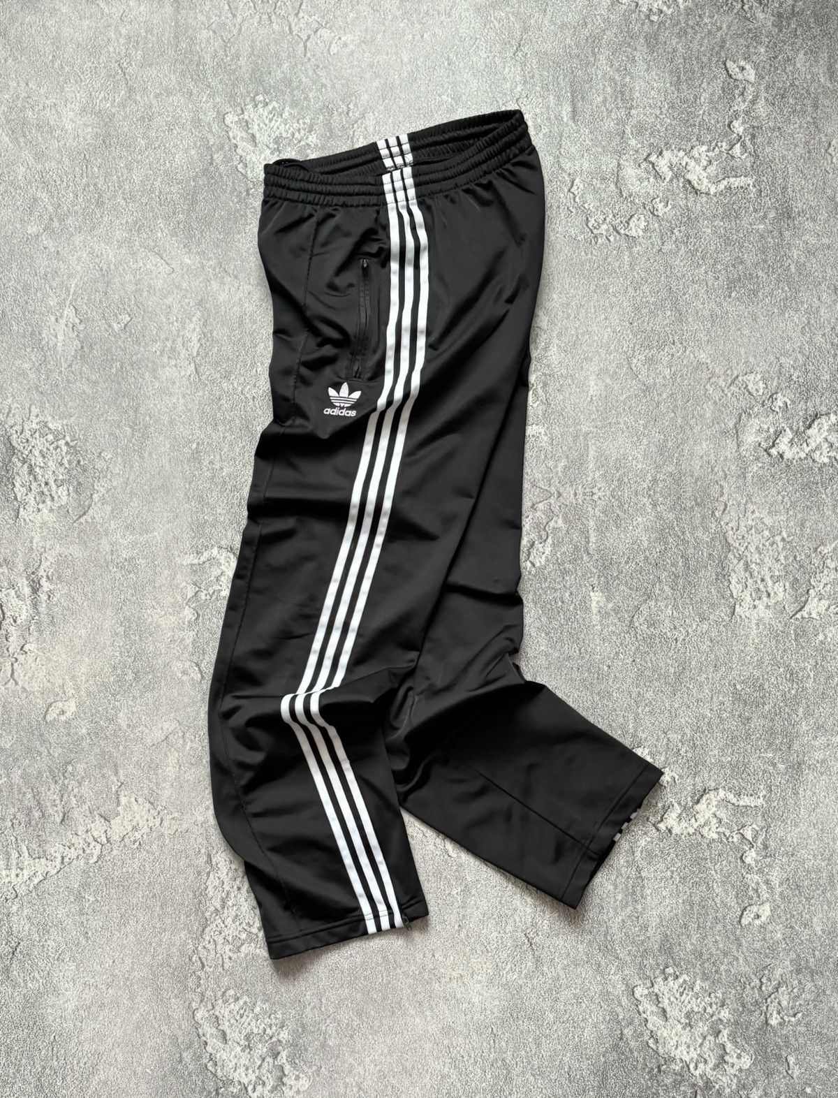 Adidas × Vintage Adidas Wmns relaxed sweatpants pant trouser 3 stripes Size 26" / US 2 / IT 38 - 2 Thumbnail