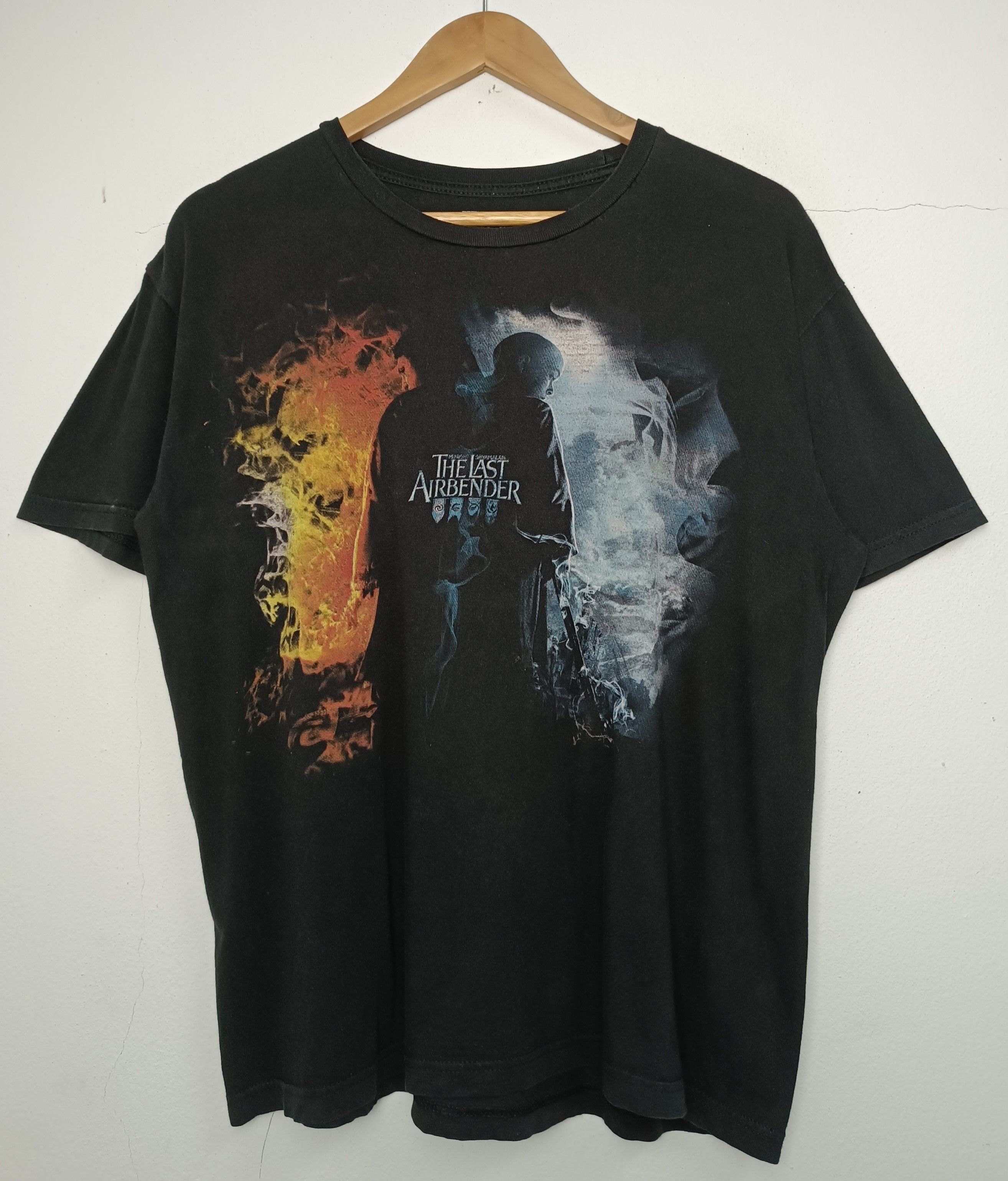 Anime VINTAGE THE LAST AIRBENDER AVATAR SHYAMALAN TEE VERY RARE Size US M / EU 48-50 / 2 - 3 Thumbnail