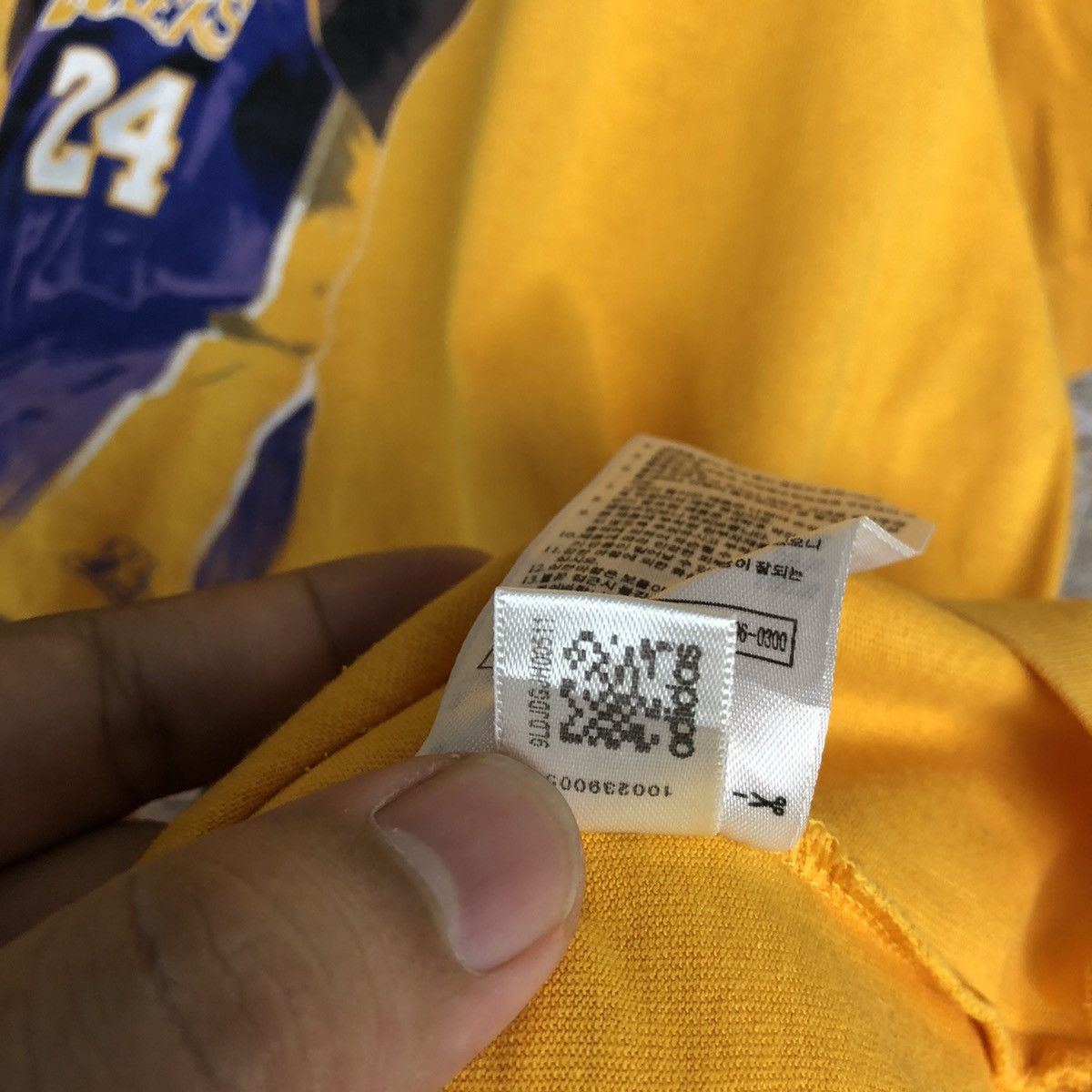 Adidas DL Adidas L.A. Lakers Kobe Bryant Yellow T-Shirt #A274 Size US M / EU 48-50 / 2 - 10 Thumbnail