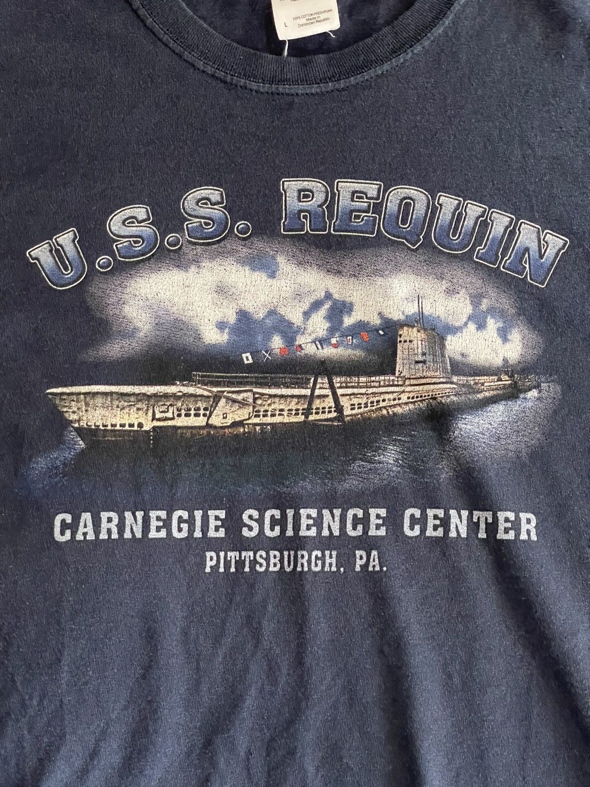 Gildan × Vintage Navy Blue ‘U.S.S Requin’ Submarine T-shirt Men’s Large Size US L / EU 52-54 / 3 - 3 Thumbnail