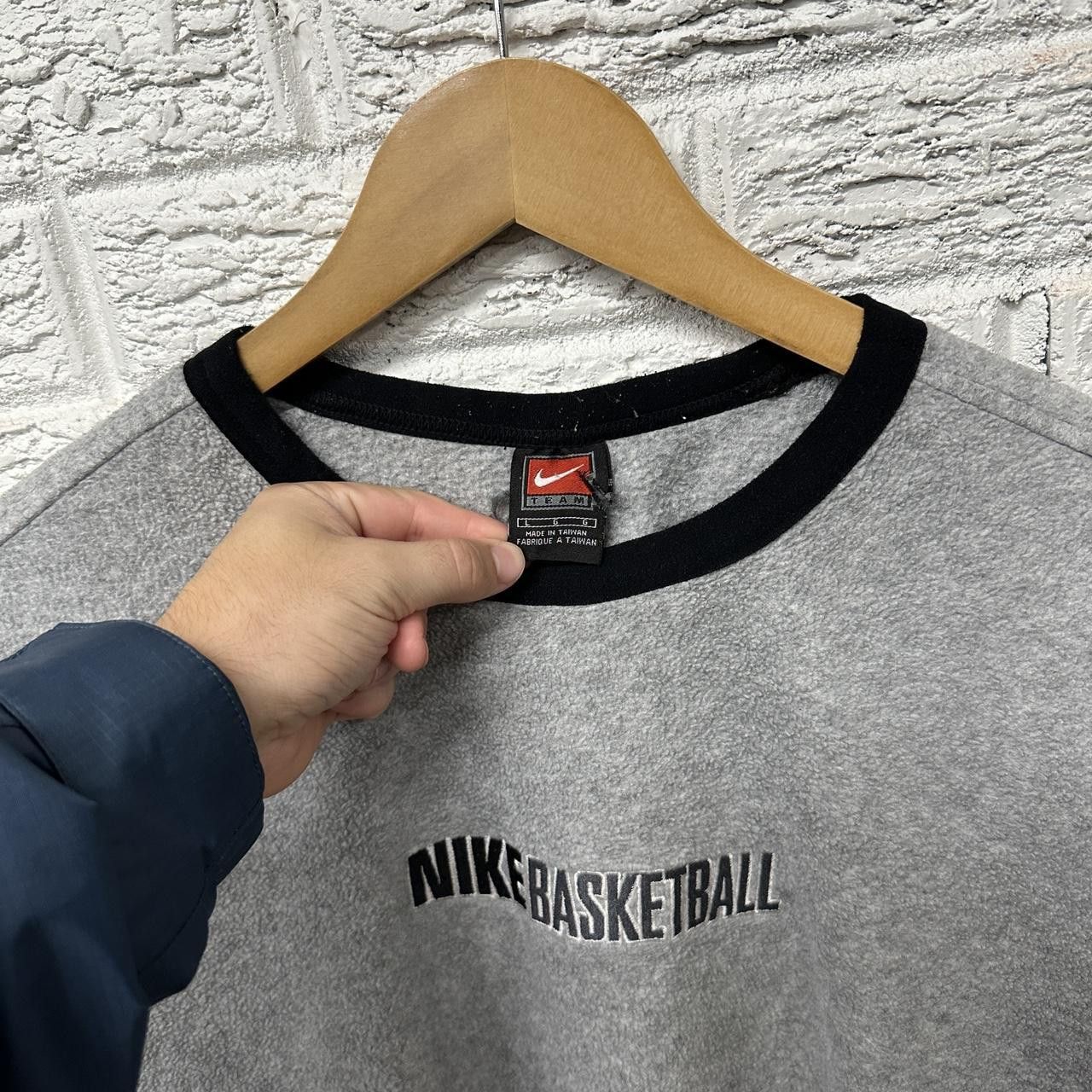 Nike Vintage Nike Basketball Grey Fleece Pullover Men’s Large Size US L / EU 52-54 / 3 - 4 Thumbnail