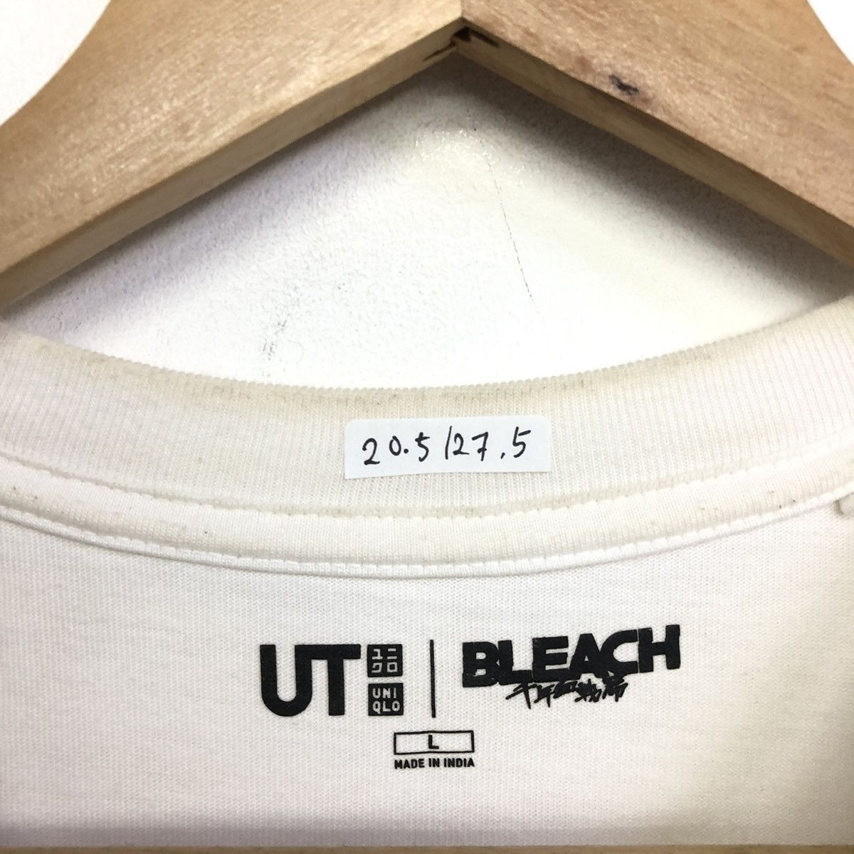 Uniqlo Bleach X Uniqlo Sternritter Lineup Grafiti Backhitt Tshirt Size US L / EU 52-54 / 3 - 11 Thumbnail
