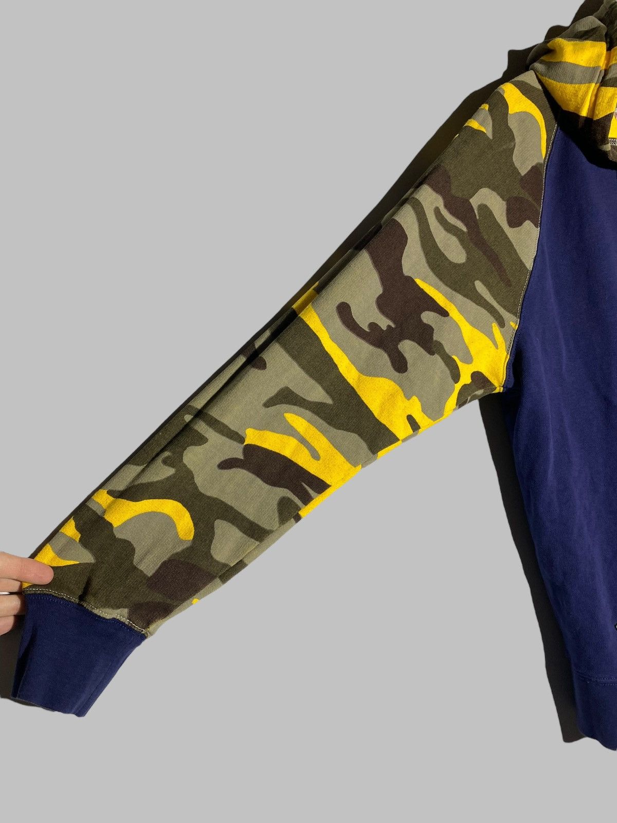True Religion × Vintage Y2k True Religion Camouflage Hoodie Japanese Streetwear Size US L / EU 52-54 / 3 - 13 Thumbnail