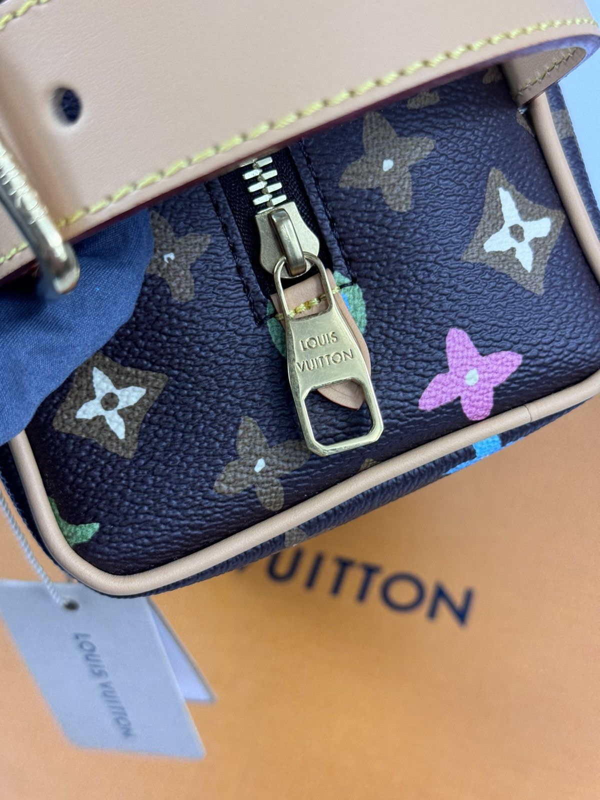 Louis Vuitton X TYLOR THE CREATOR TROUSSE TOILETTE LOCKER DOPP KIT M47069 Size ONE SIZE - 8 Thumbnail