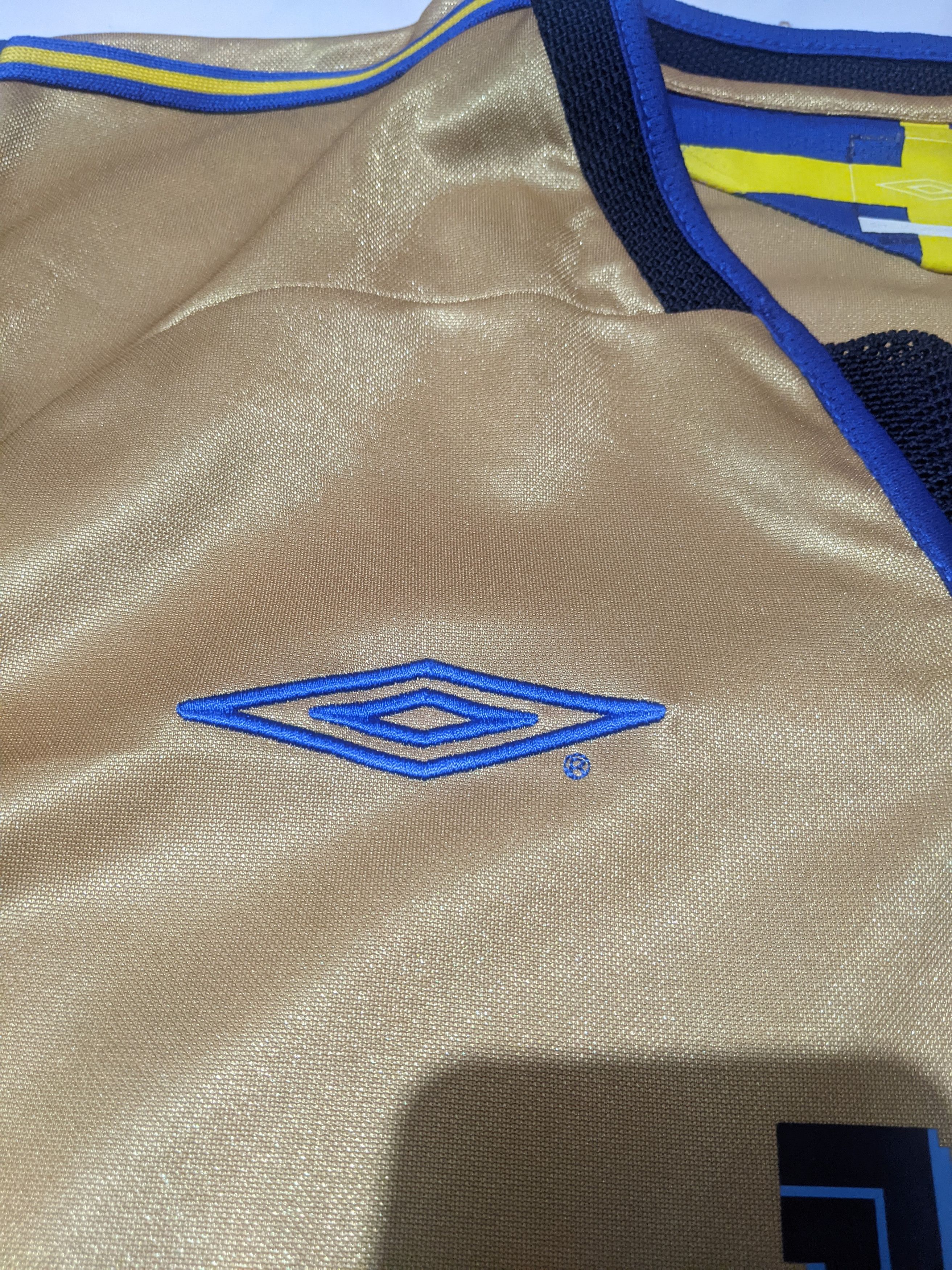 Umbro Swedia 2004 third Ibrahimovic Jersey football shirt Size US M / EU 48-50 / 2 - 6 Thumbnail