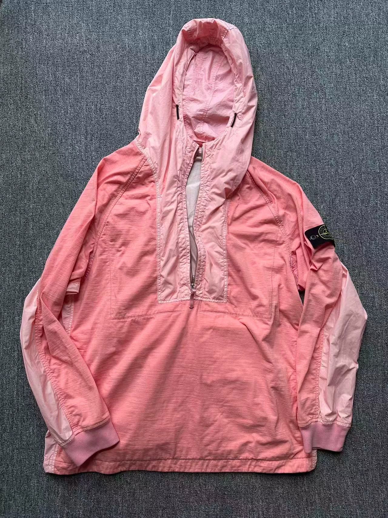 Stone Island stone island half-zip jacket in light pink Size US L / EU 52-54 / 3 - 1 Thumbnail
