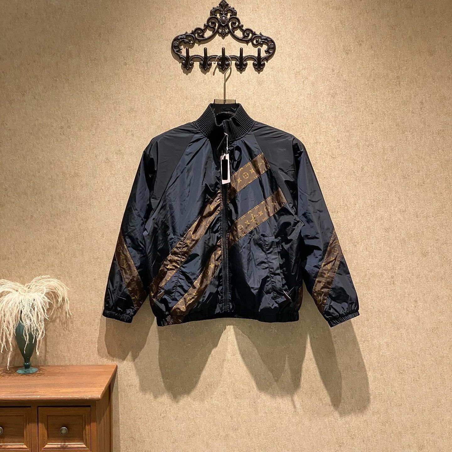 Louis Vuitton Louis Vuitton Monogram Stripe Zip Jacket Size 34 Size XS / US 0-2 / IT 36-38 - 1 Thumbnail