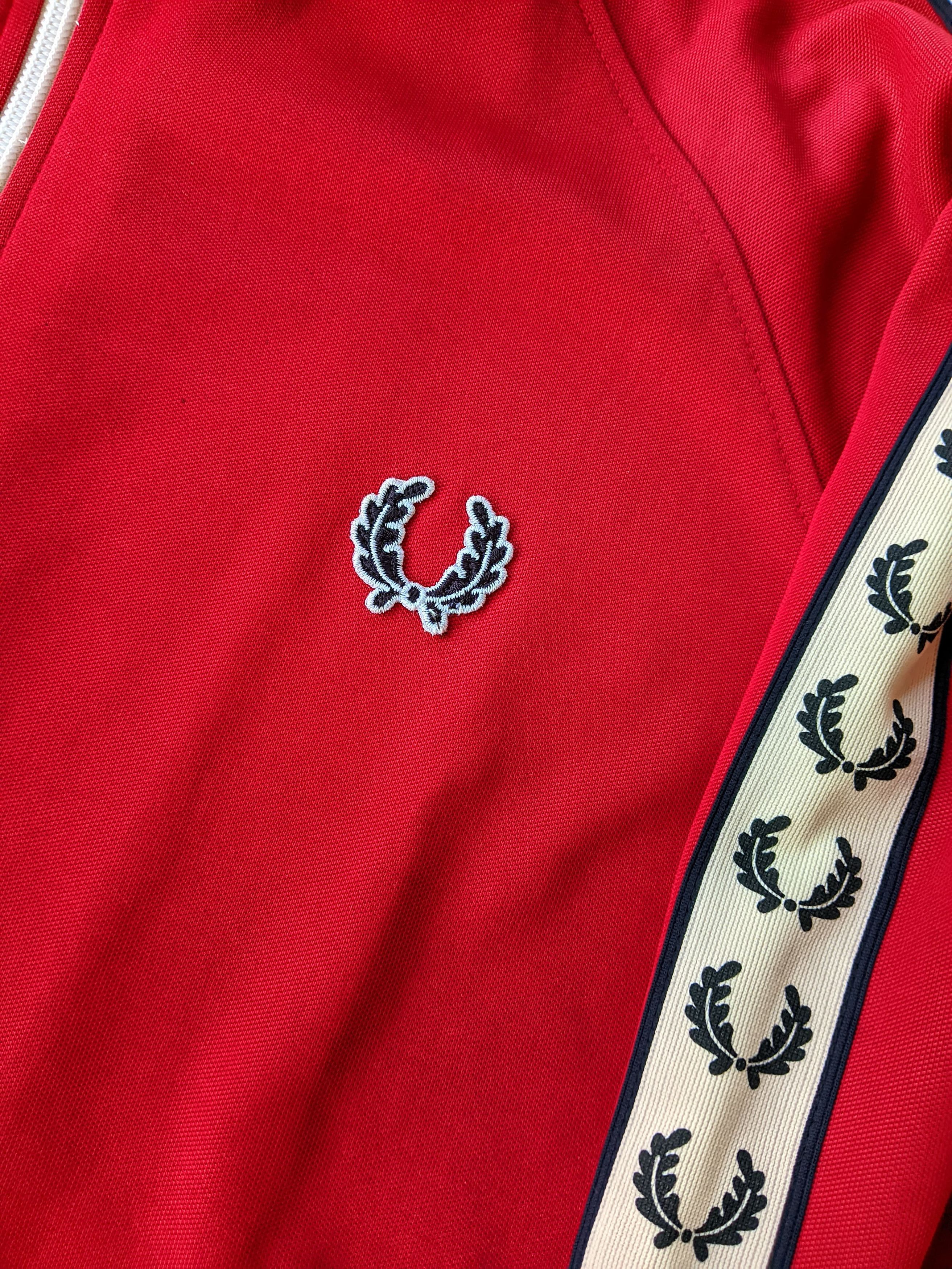 Fred Perry Fred perry tracktop red j6231 Size US XL / EU 56 / 4 - 6 Thumbnail