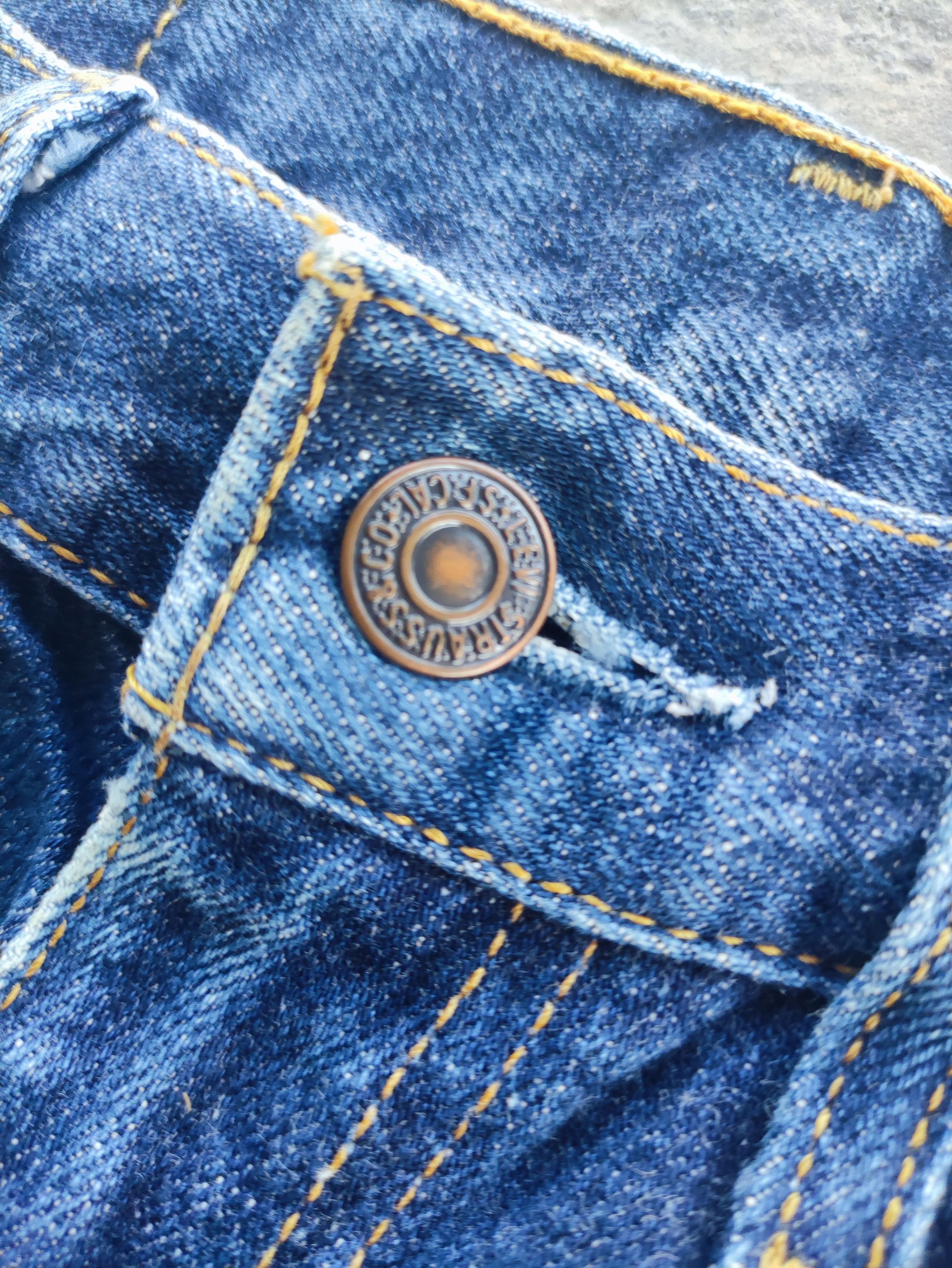 Jean × Levi's × Vintage Vintage Levi's 552 Distressed Jeans Faded Denim Pants W28 Size US 28 / EU 44 - 5 Thumbnail