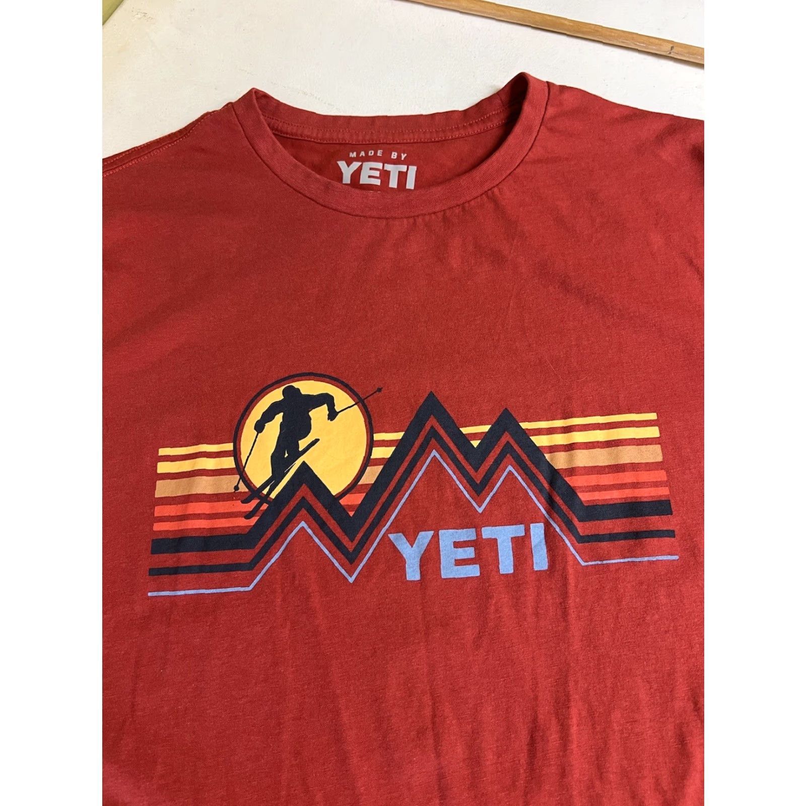 Yeti Yeti Shirt Mens Large Graphic Ski Mountain Range Outdoor Casual Tee Red Size US L / EU 52-54 / 3 - 5 Thumbnail