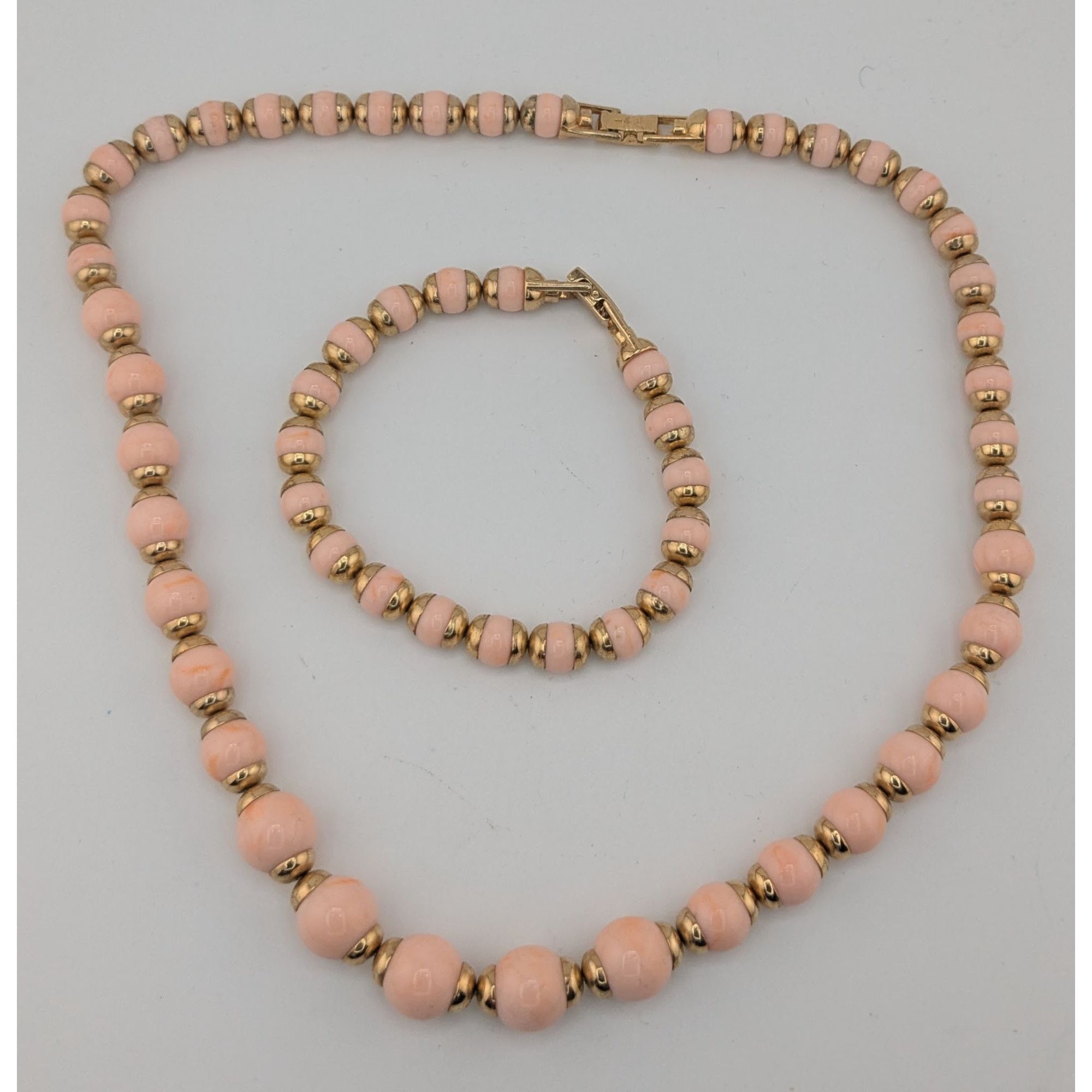 Other Vintage 80s Avon Necklace & Bracelet Set With Pink Lucite Be Size ONE SIZE - 8 Thumbnail
