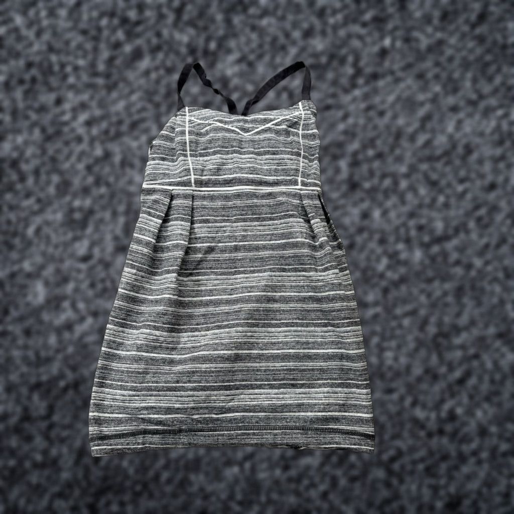 Lululemon Lululemon Striped Strappy Gray Tank Top Women’s 4 Striped Tank Activewear Racerback Loose Fit Size S / US 4 / IT 40 - 1 Thumbnail