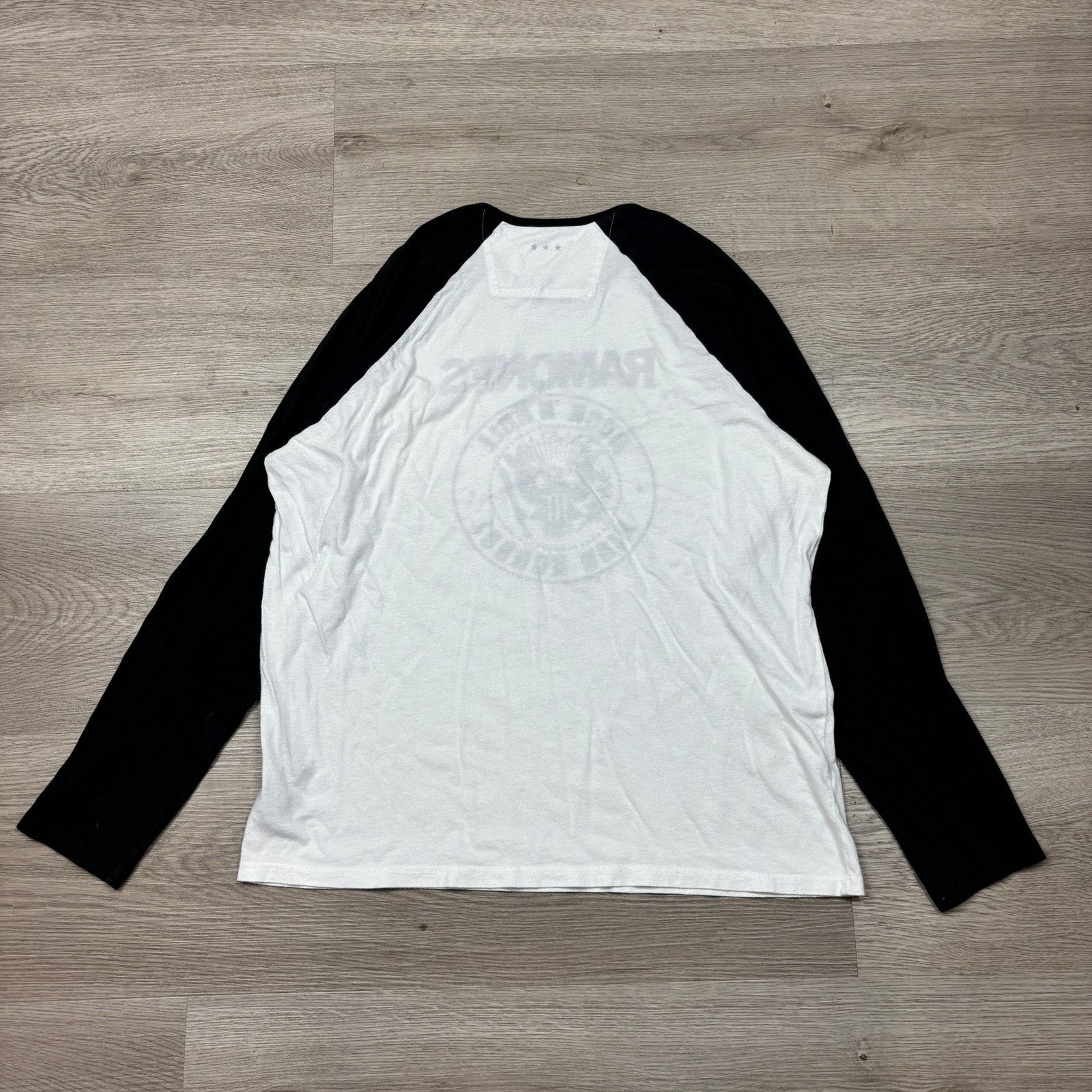 Band Tees × John Varvatos John Varvatos Star USA Ramones Raglan Baseball Shirt Large Size US L / EU 52-54 / 3 - 3 Thumbnail