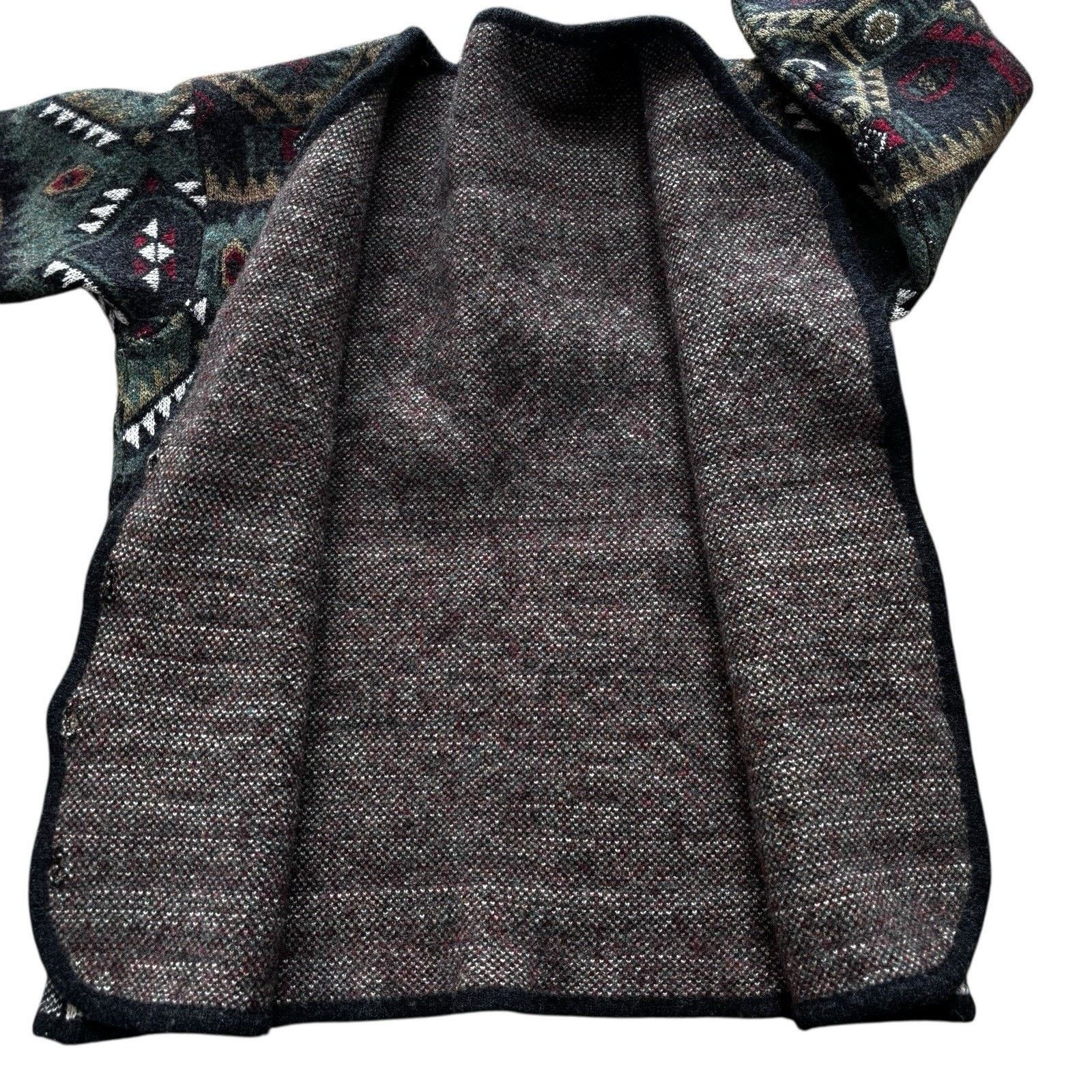 The Unbranded Brand Vintage Aztec Pattern V Neck Wool Sweater Small Green Gray Size S / US 4 / IT 40 - 5 Thumbnail
