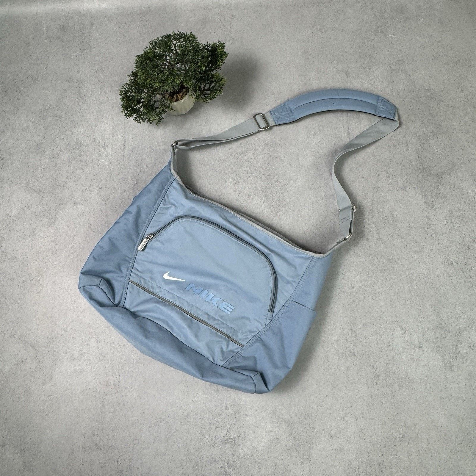 バッグ NIKE vintage 00s dead stock 2way design Early 2000's Nike 2in1 Sling Bag/Back Pack | Vintage Nike Bags