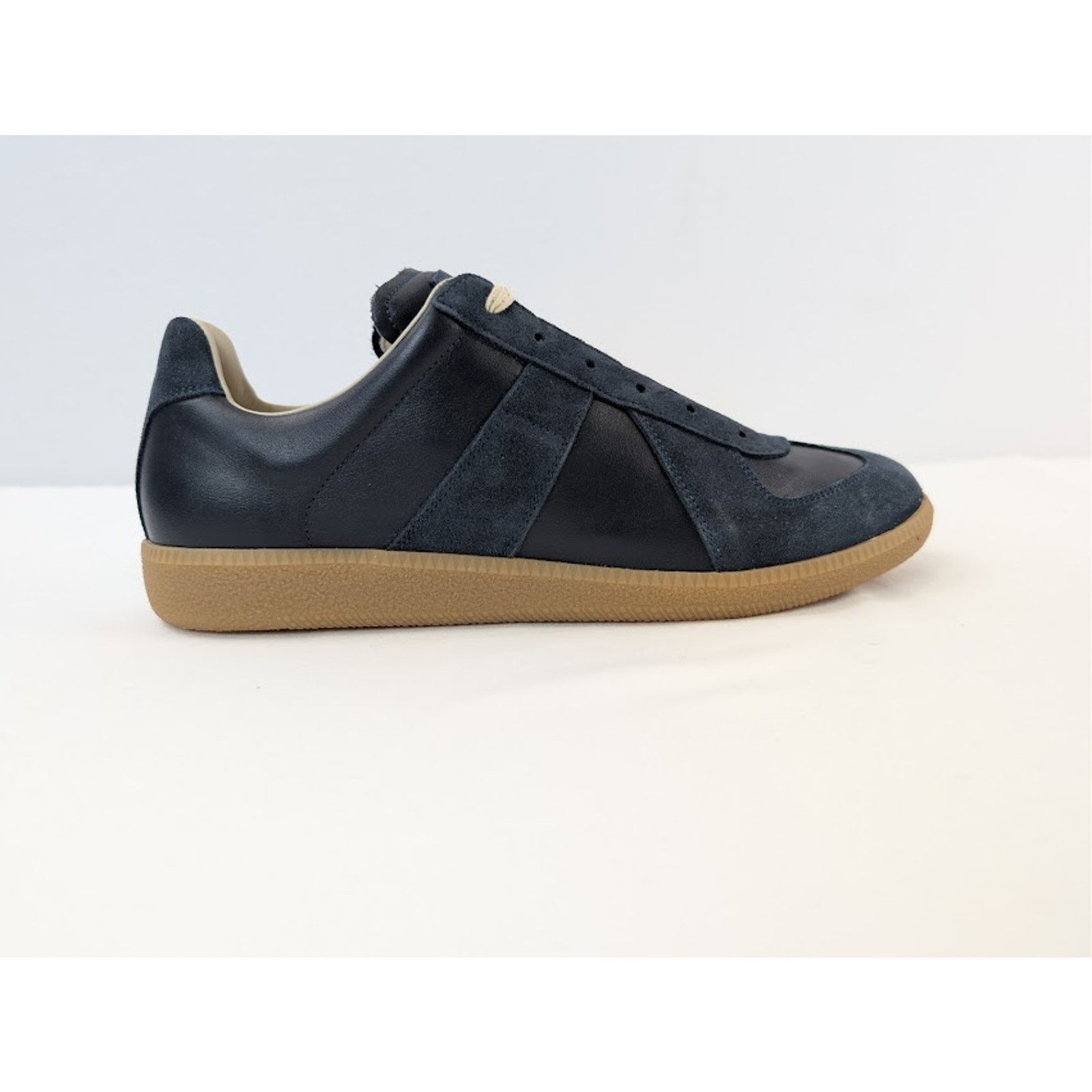 Maison Margiela o1rshd1 Q:2 / Leather-Suede Replica Sneakers Dark Navy Blue Size US 11 / EU 44 - 1 Thumbnail