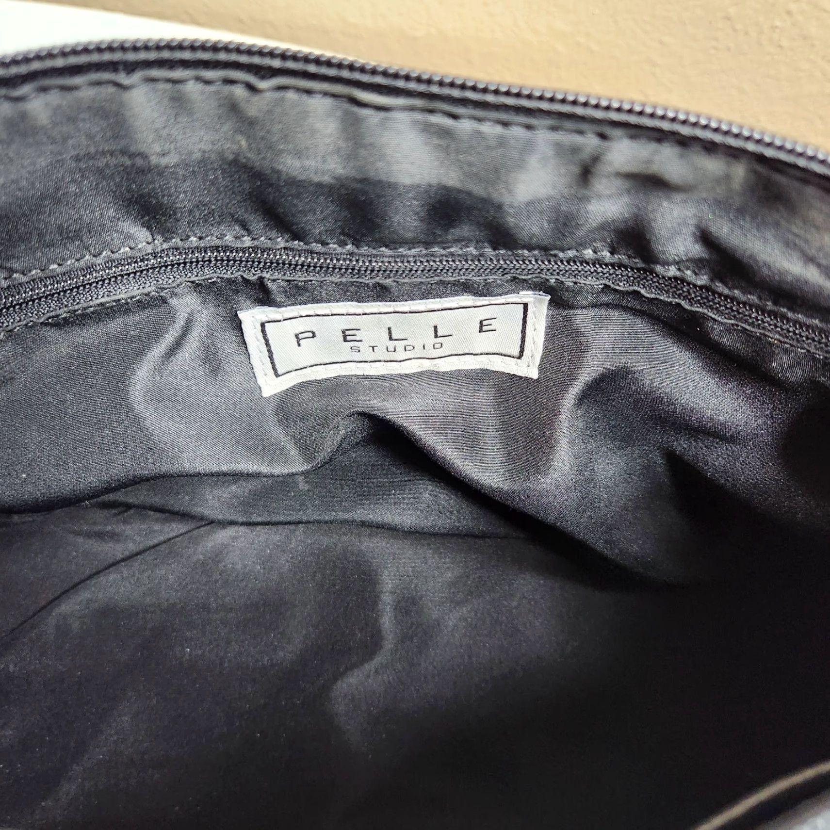 Vintage VINTAGE Pelle Studio Wilsons Black Pebbled Leather Double Handle Shoulder Bag Womens Size ONE SIZE - 6 Thumbnail