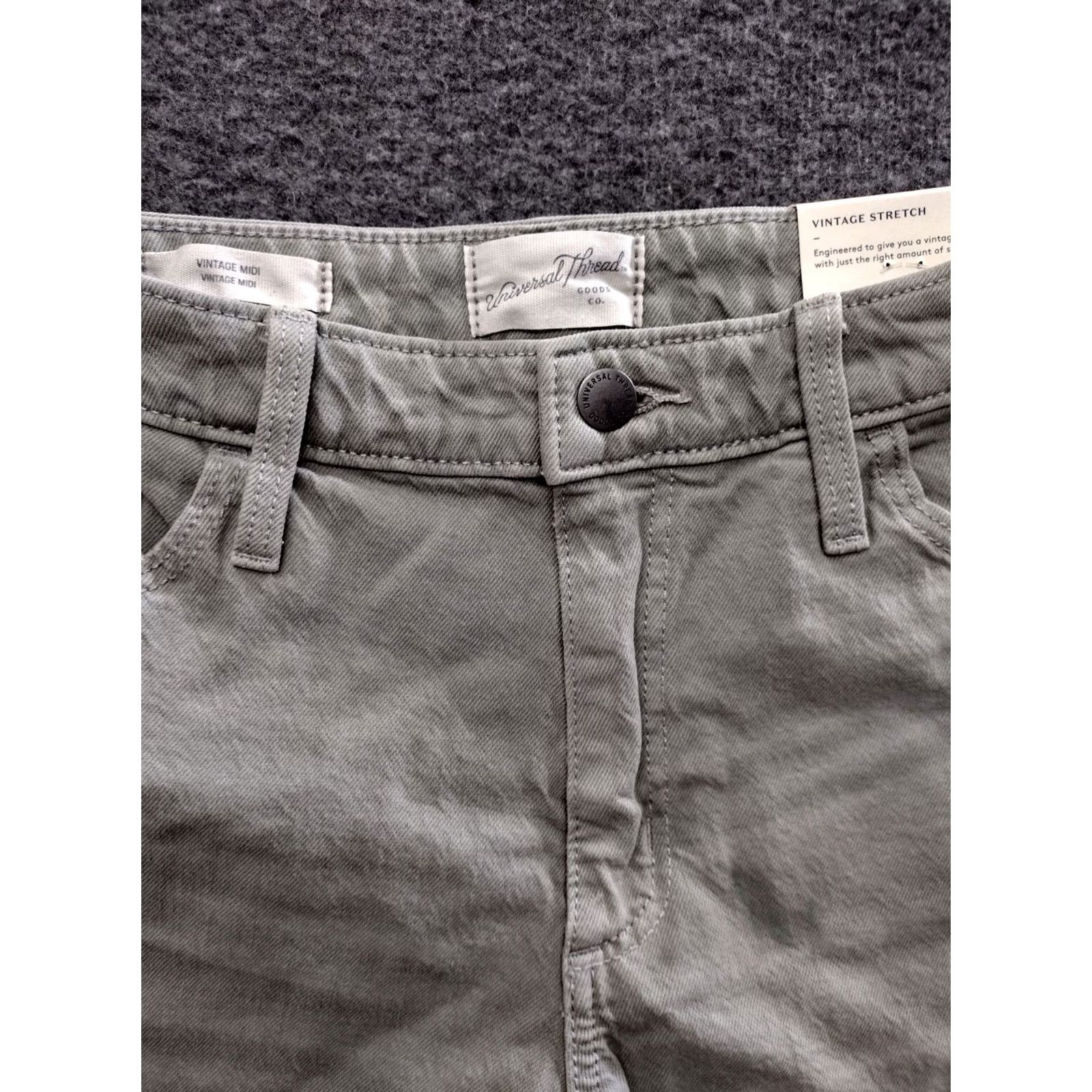 Vintage Universal Threads Women's Beach Shorts 6/28 Dusty Olive Stretch Midi 30 in Slim Coal? Size 28" / US 6 / IT 42 - 3 Thumbnail