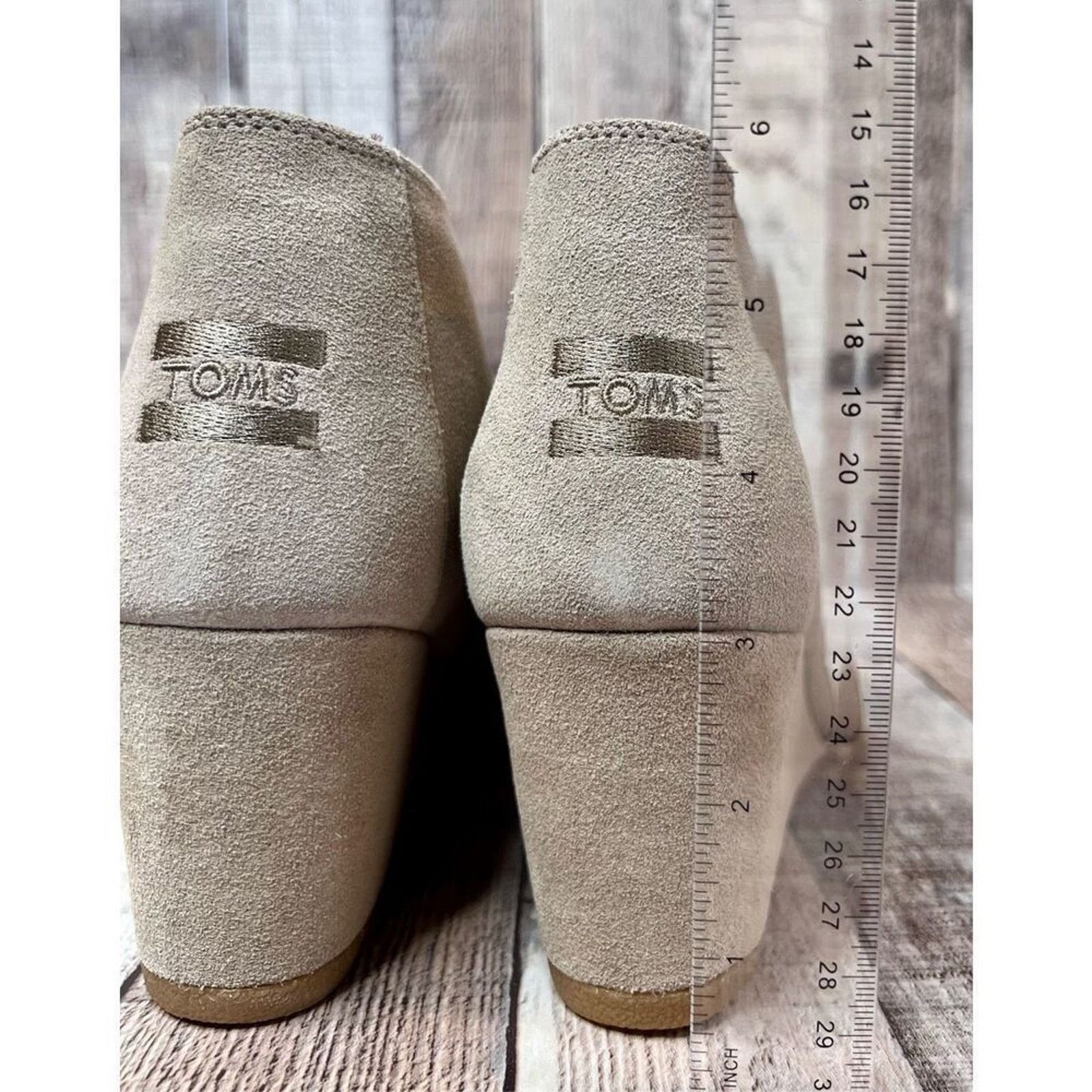 Toms TOMS Kala Wedge Bootie Desert Taupe Suede Tan Shoe 10 NWT Size US 10 / IT 40 - 9 Thumbnail
