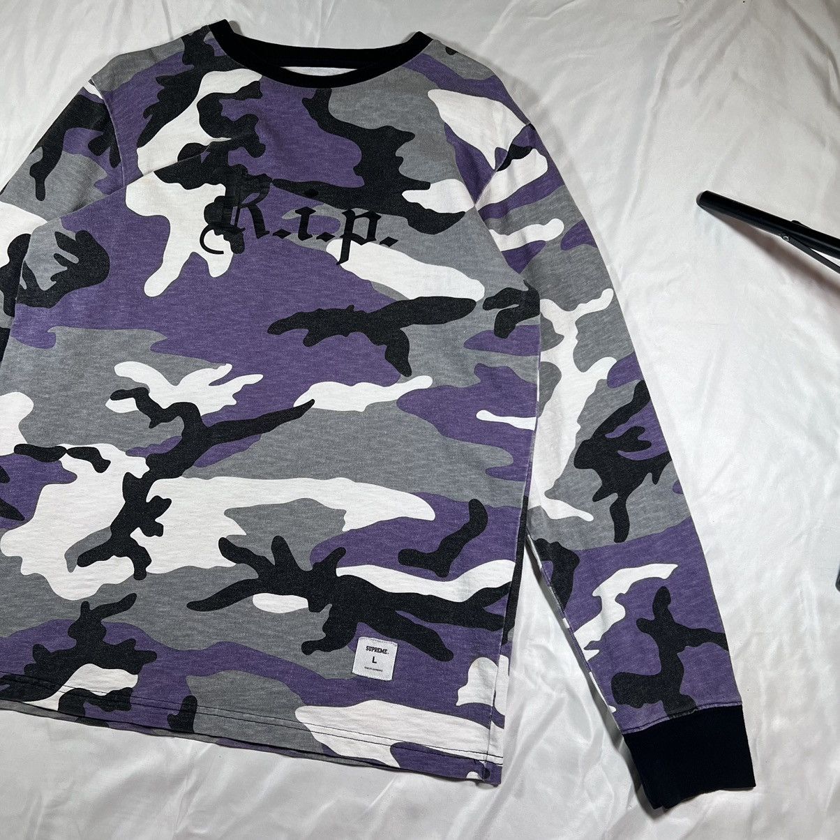 Supreme RIP Purple Camo Long Sleeve Size US L / EU 52-54 / 3 - 2 Thumbnail
