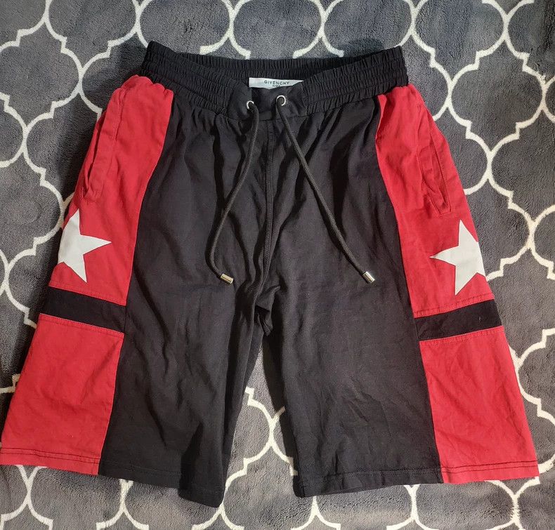Givenchy Givenchy SizeXL Men's Casual Shorts, Big Five-pointed Star Size US 29 - 1 Thumbnail