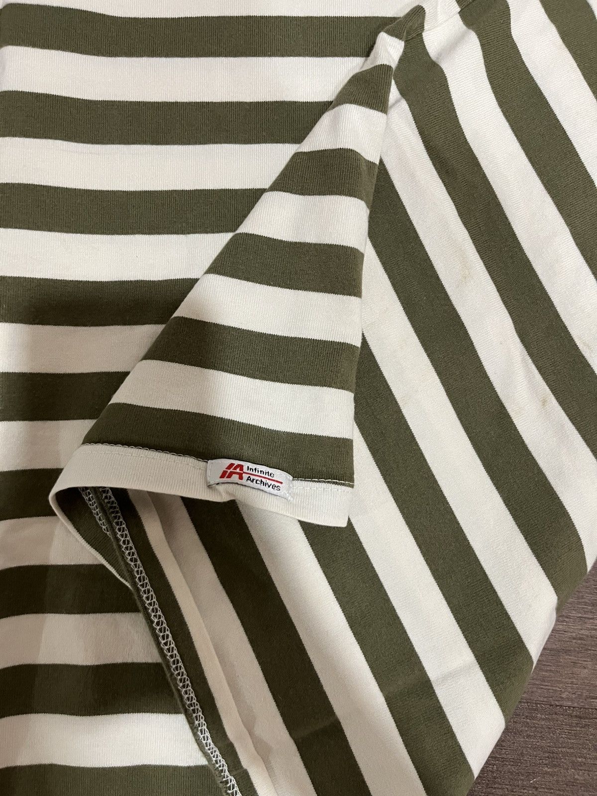 Guess Guess x Infinite Archives striped tee Size US S / EU 44-46 / 1 - 4 Thumbnail
