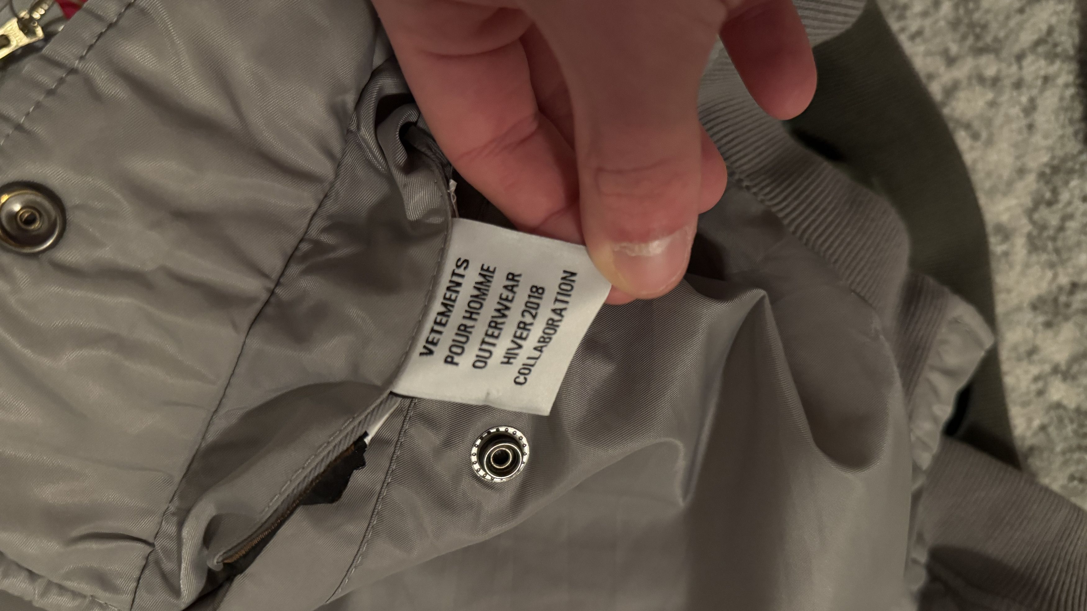 Alpha Industries × Vetements Vetements x Alpha Industries 2018 Reversible Bomber Jacket Size US XS / EU 42 / 0 - 9 Thumbnail