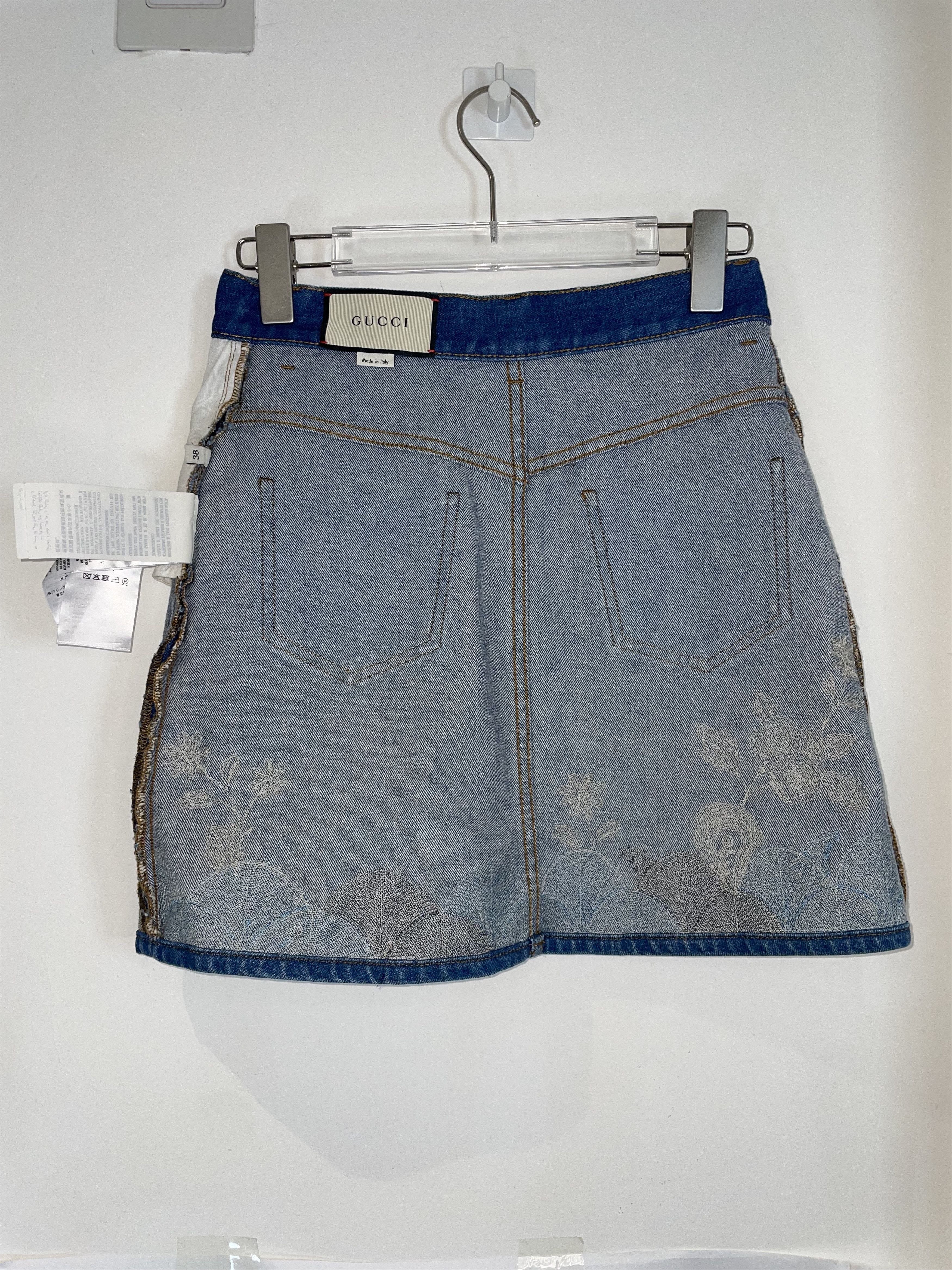 Gucci Embroidered Floral Butterfly Denim Skirt | IT38 UK6 XSmall Size 26" / US 2 / IT 38 - 9 Thumbnail