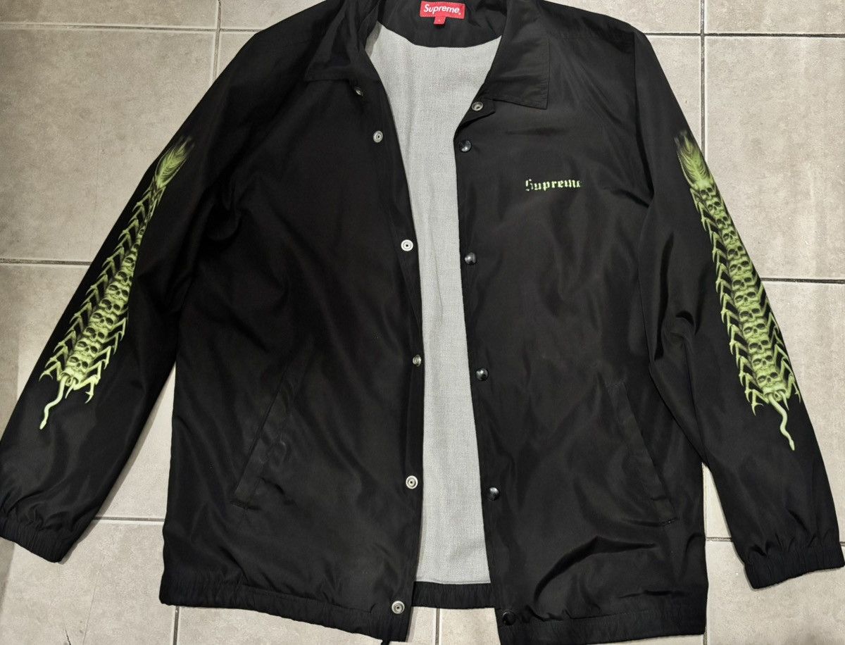 Supreme Supreme H.G Giger Size US L / EU 52-54 / 3 - 1 Thumbnail