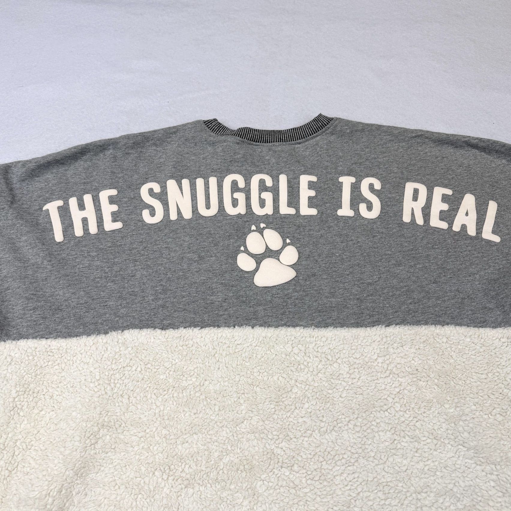 Vintage VINTAGE Great Wolf Spirit Jersey Women's Large The Snuggle Is Real Grey & Sherpa Size L / US 10 / IT 46 - 7 Thumbnail