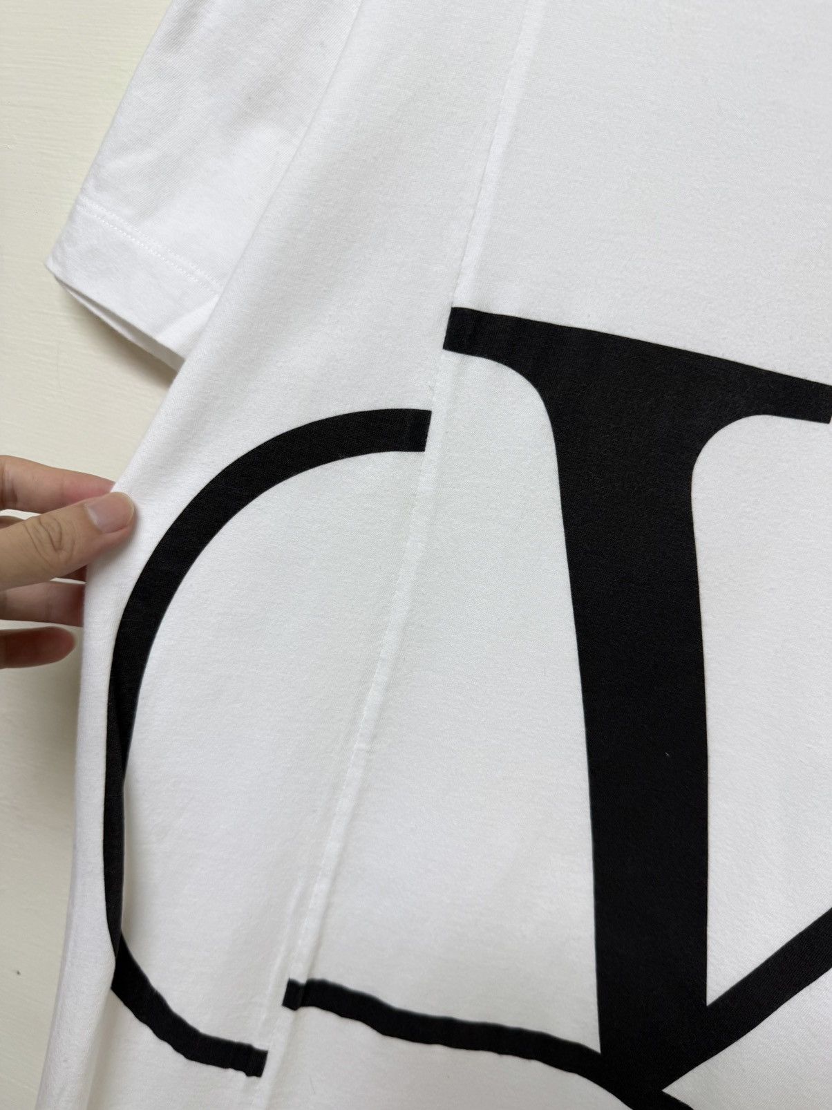 Valentino VALENTINO Logo print short sleeve oversize Tee Size XS / US 0-2 / IT 36-38 - 3 Thumbnail